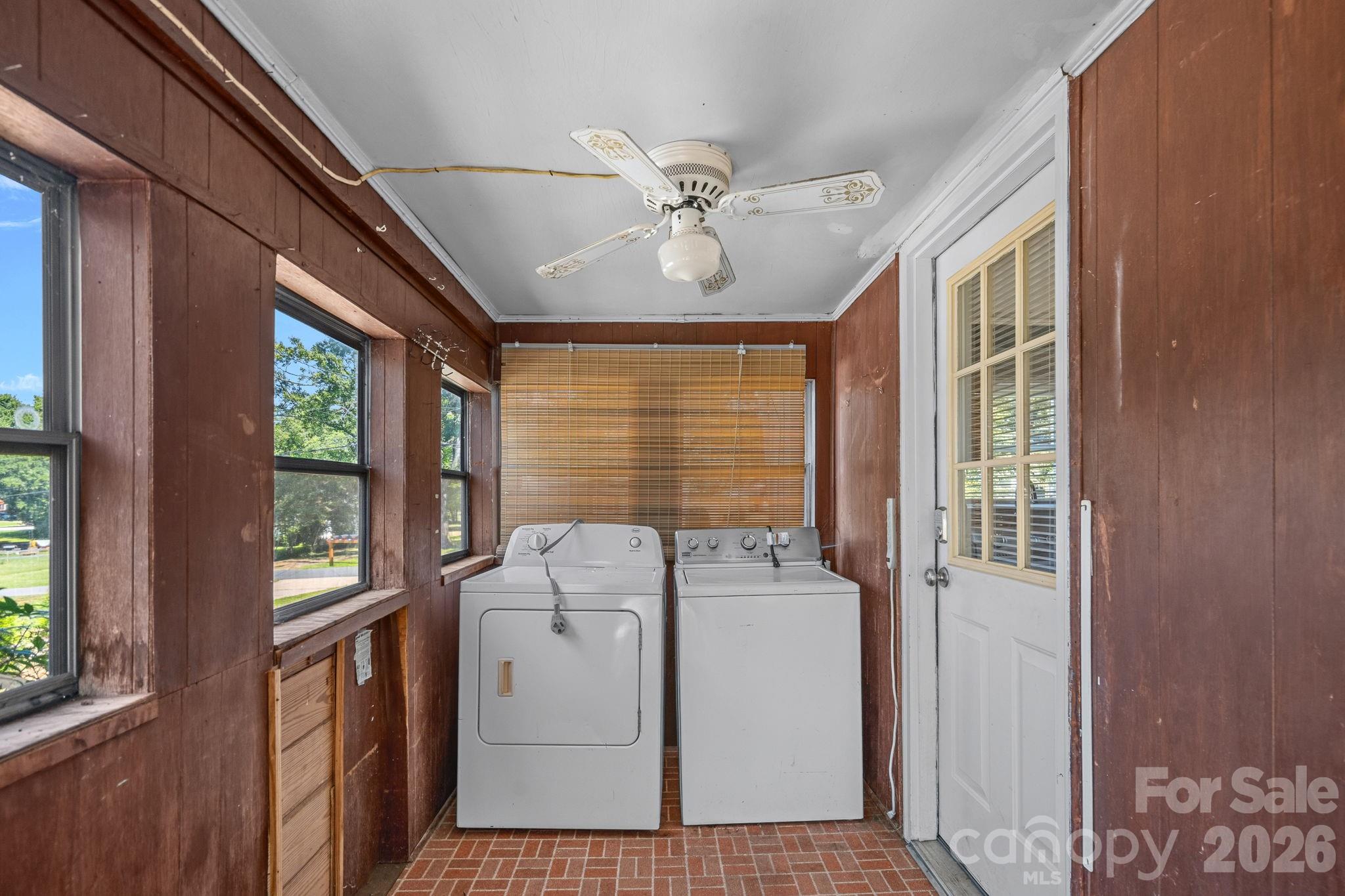 1127 Thompson Avenue Property Photo 13
