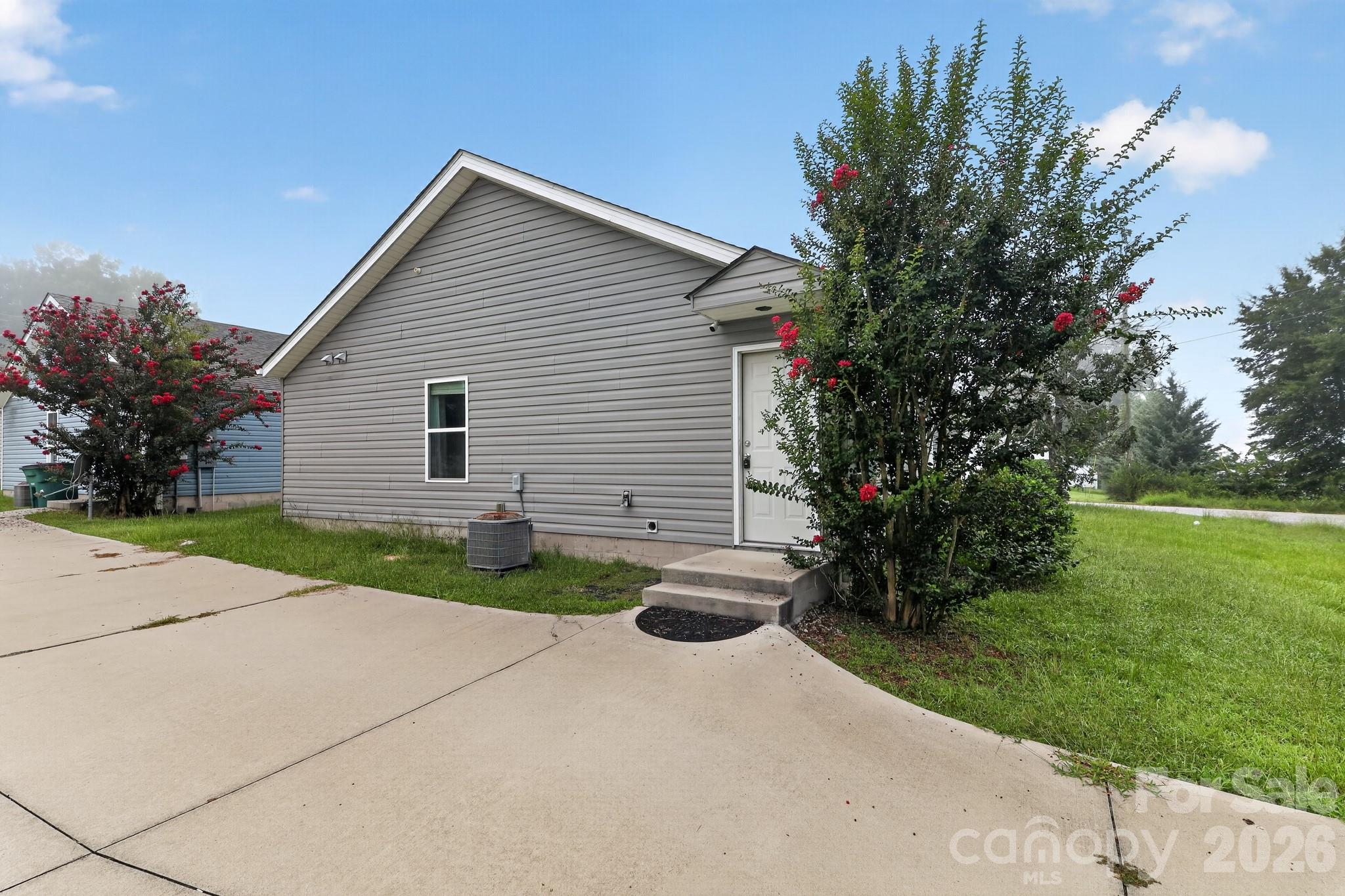 206 Dillon Drive Property Photo 15