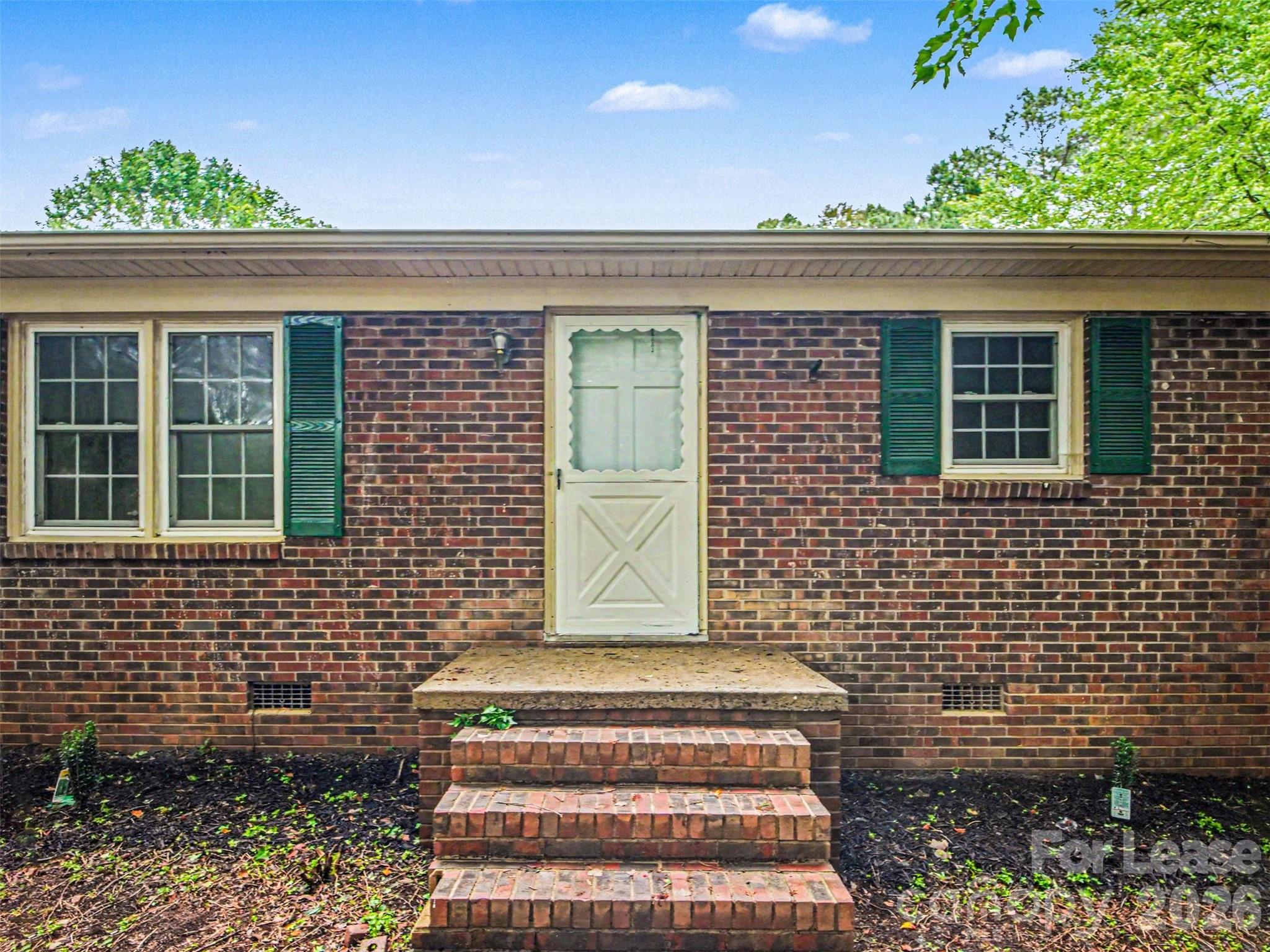 211 Lakeview Road Property Photo 2