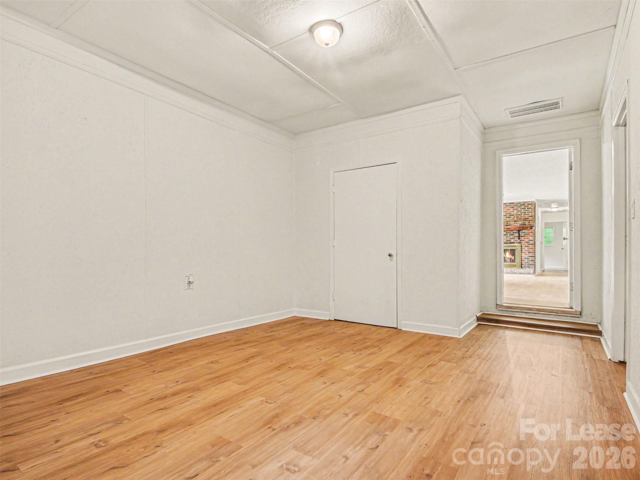 211 Lakeview Road Property Photo 11
