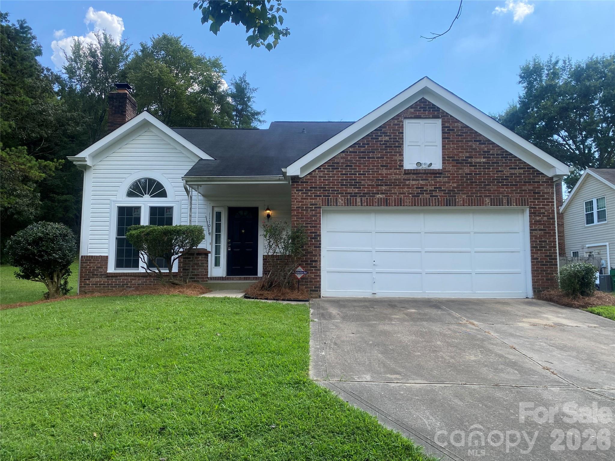 11101 Deerpath Court Property Photo 1