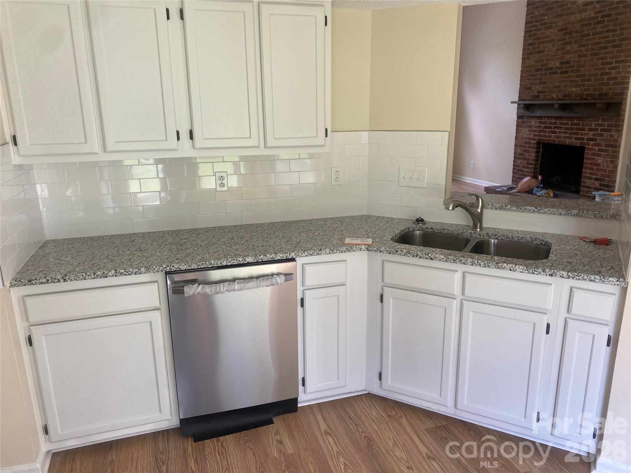 11101 Deerpath Court Property Photo 6