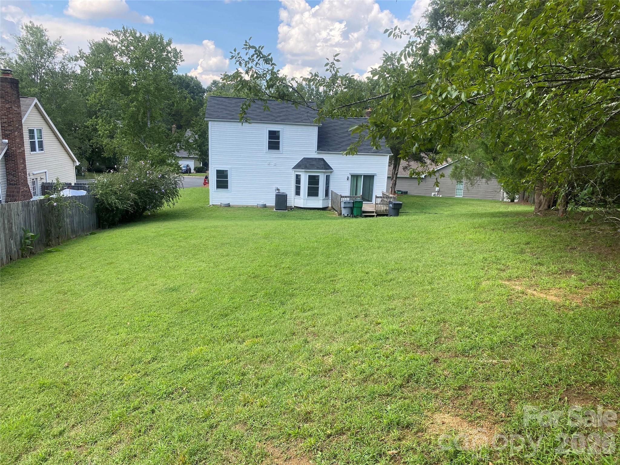 11101 Deerpath Court Property Photo 8