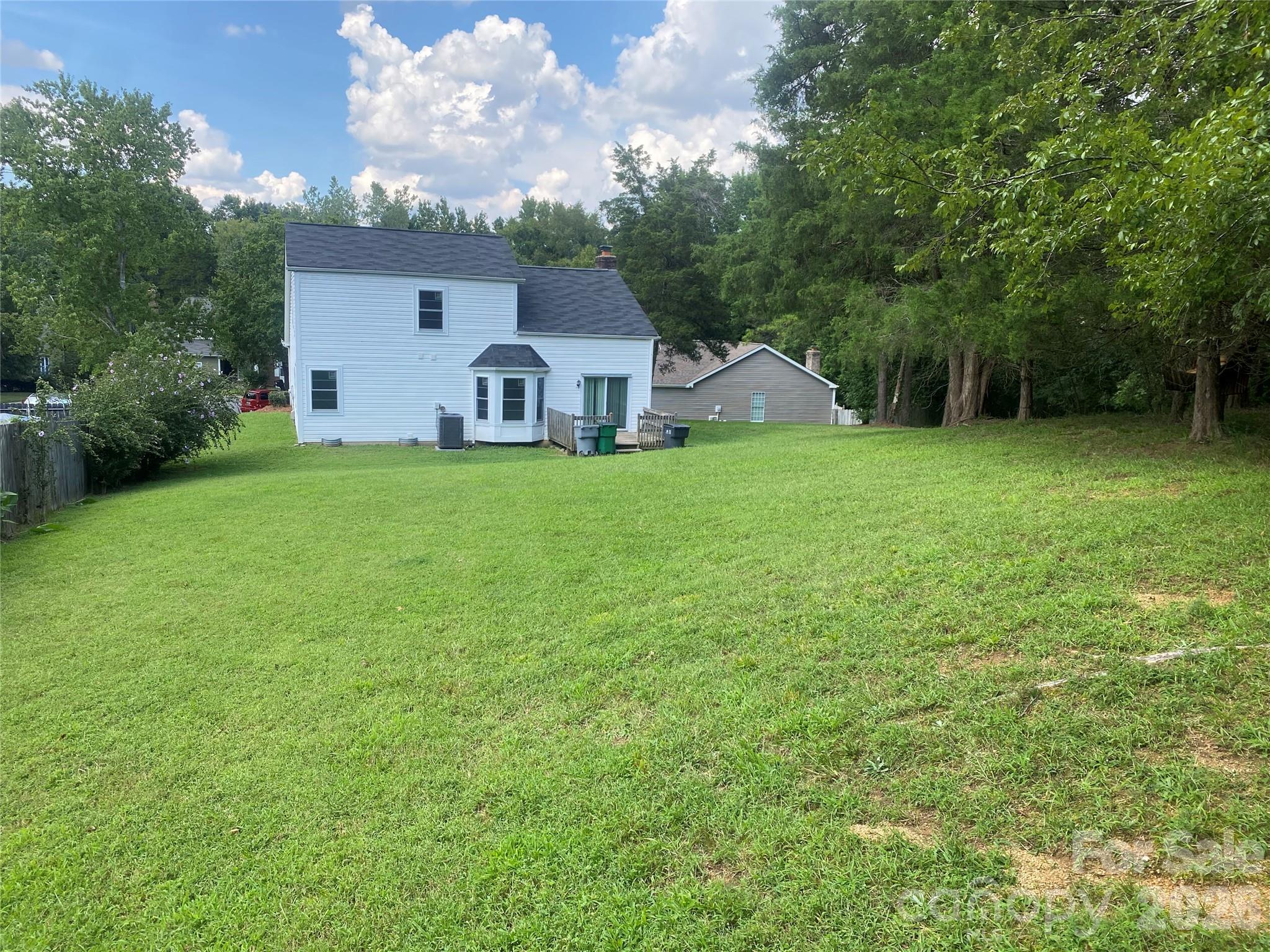 11101 Deerpath Court Property Photo 9