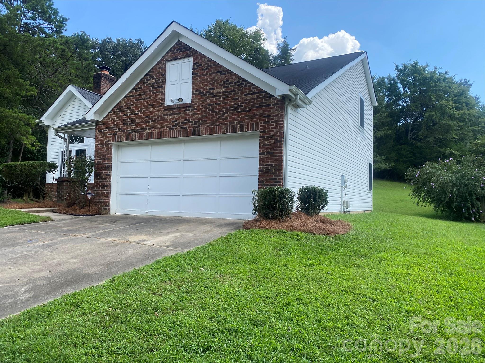 11101 Deerpath Court Property Photo 11