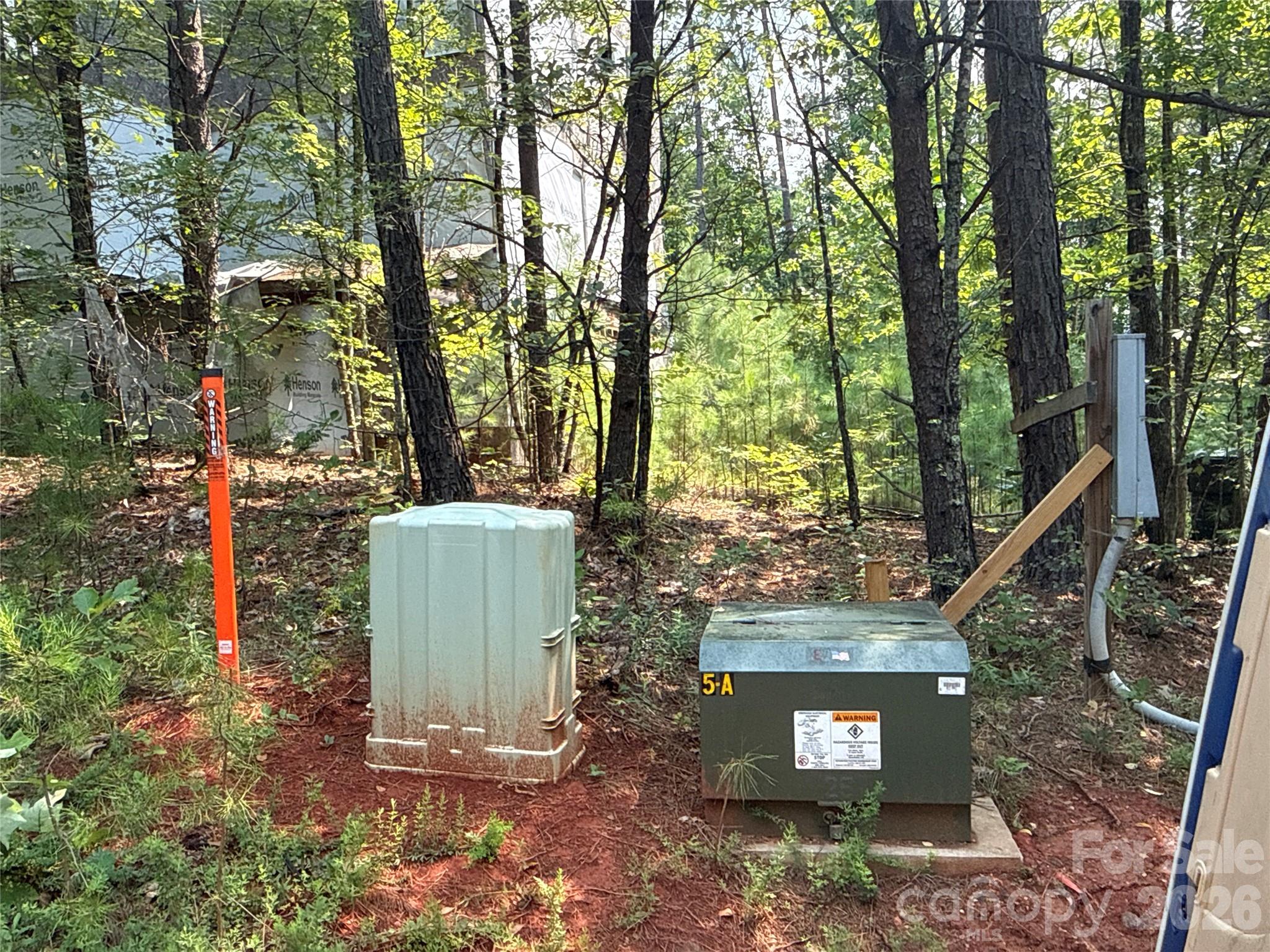 242 Golden Creek Ridge Property Photo 6
