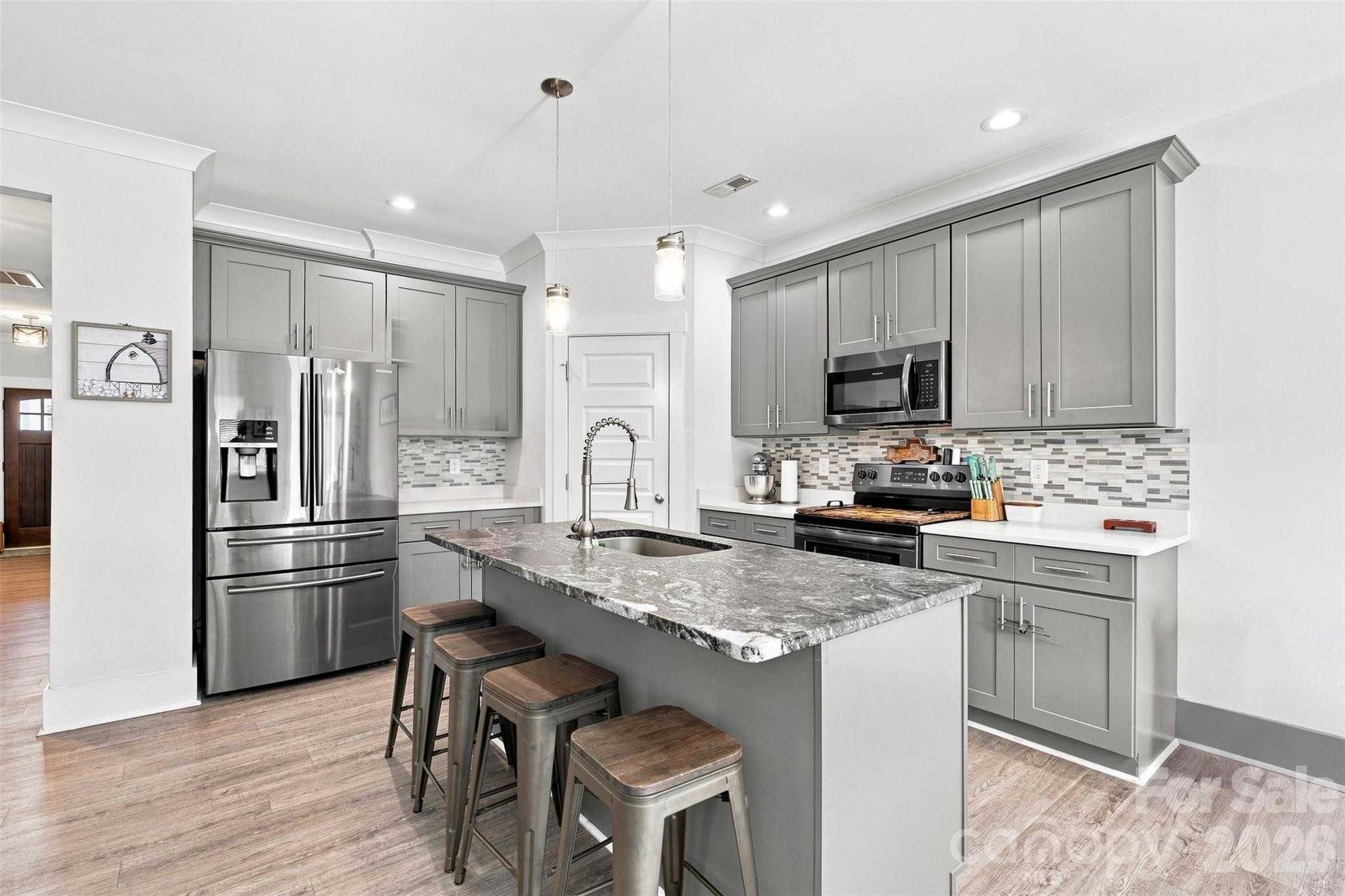 142 Donsdale Drive Property Photo 1