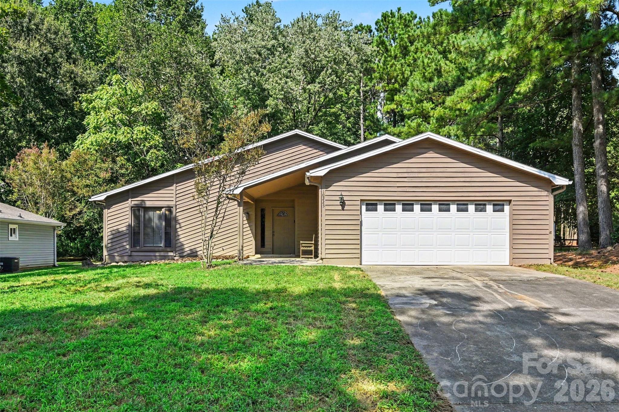 10225 Atchinson Drive Property Photo 1