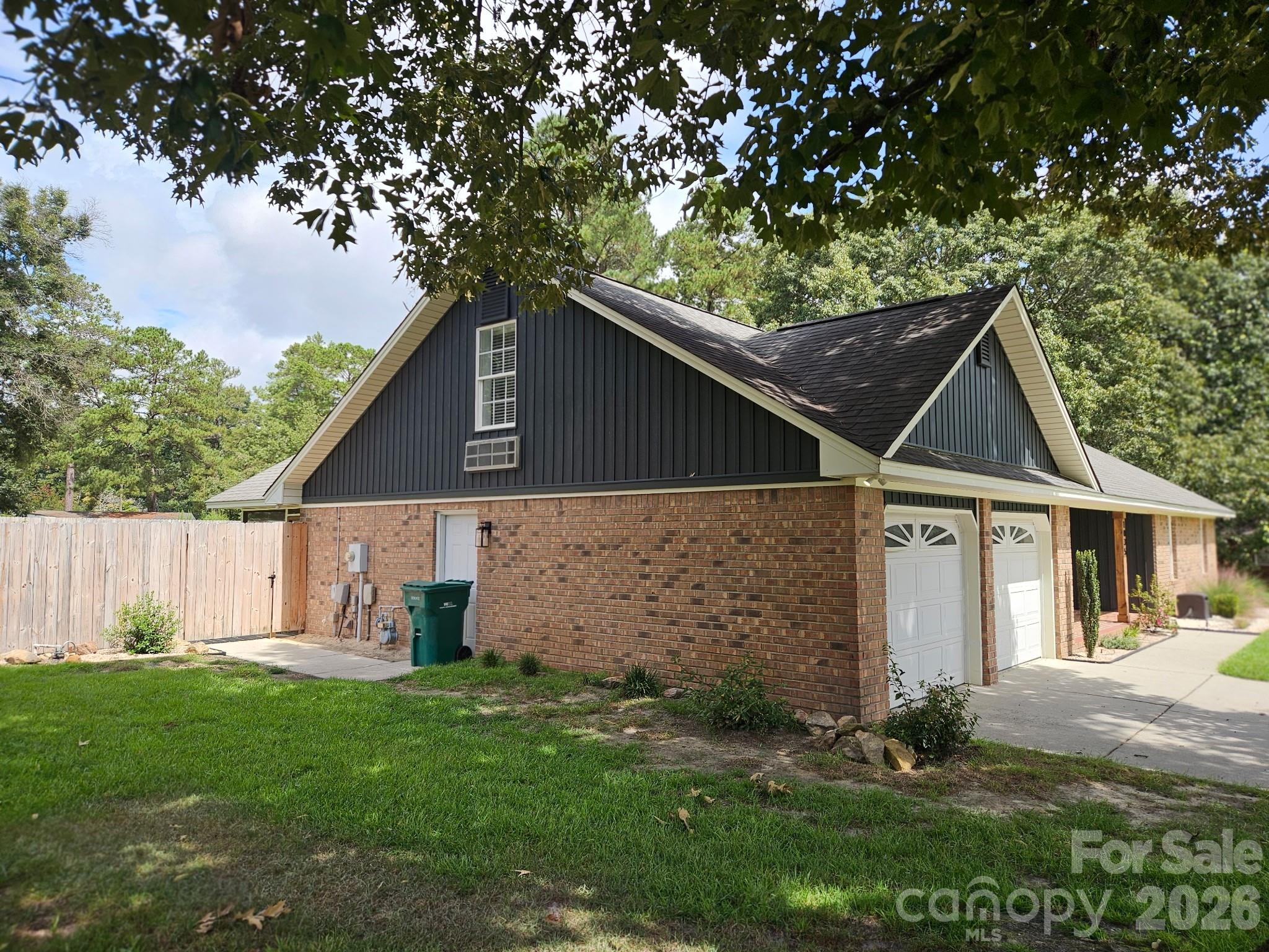 1035 Waterway Drive Property Photo 5