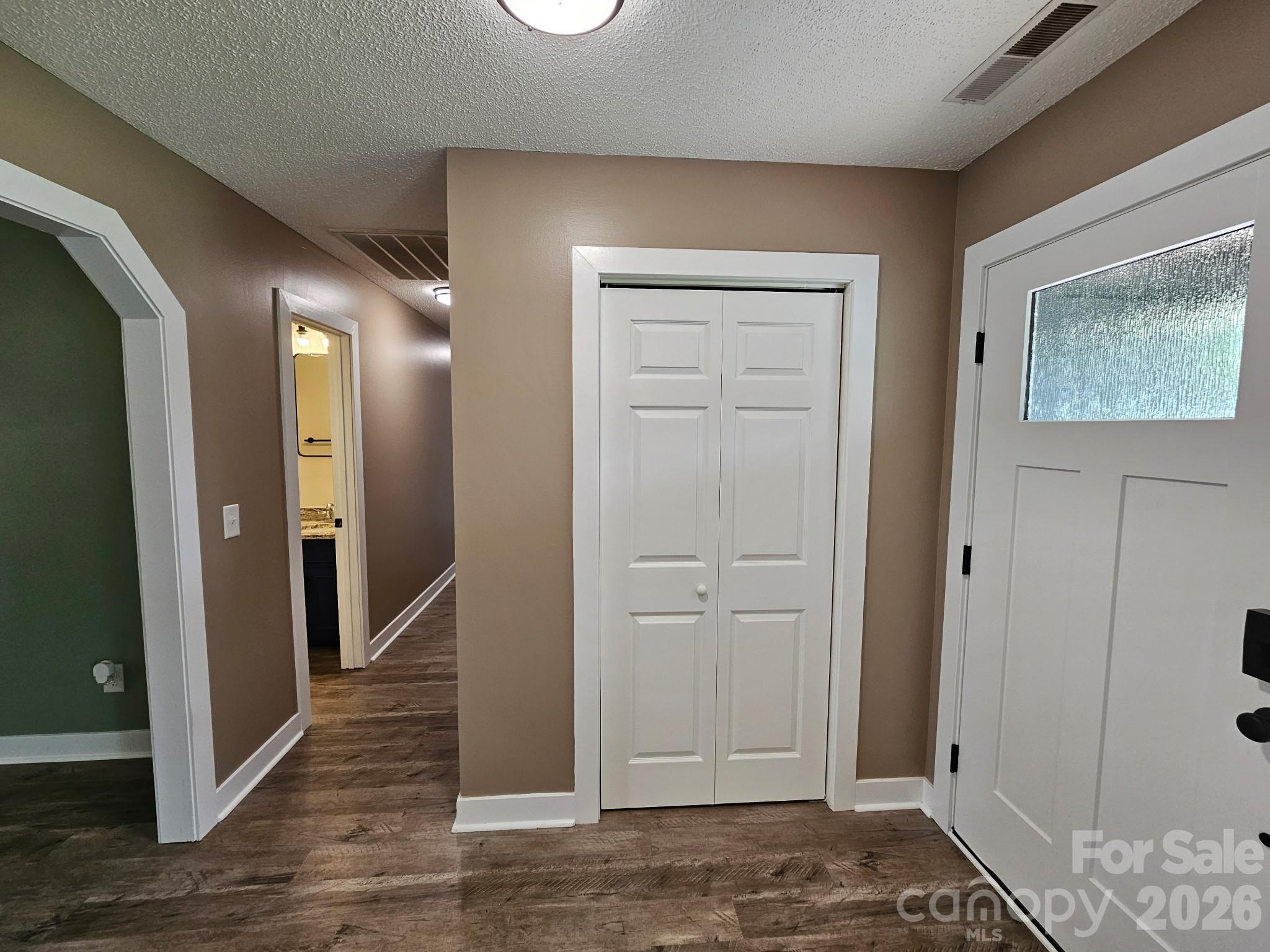 1035 Waterway Drive Property Photo 7