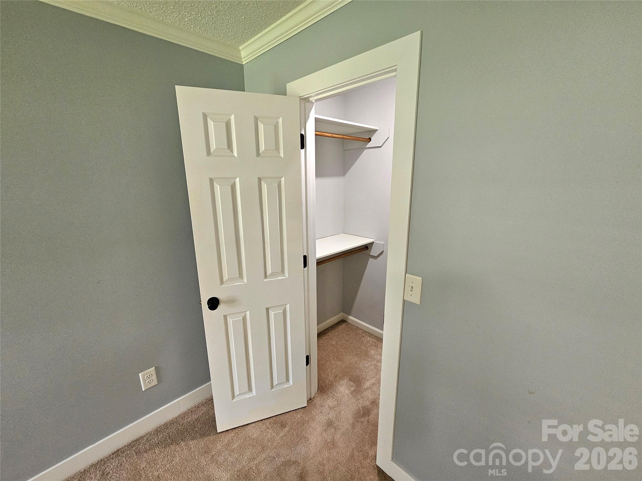 1035 Waterway Drive Property Photo 28