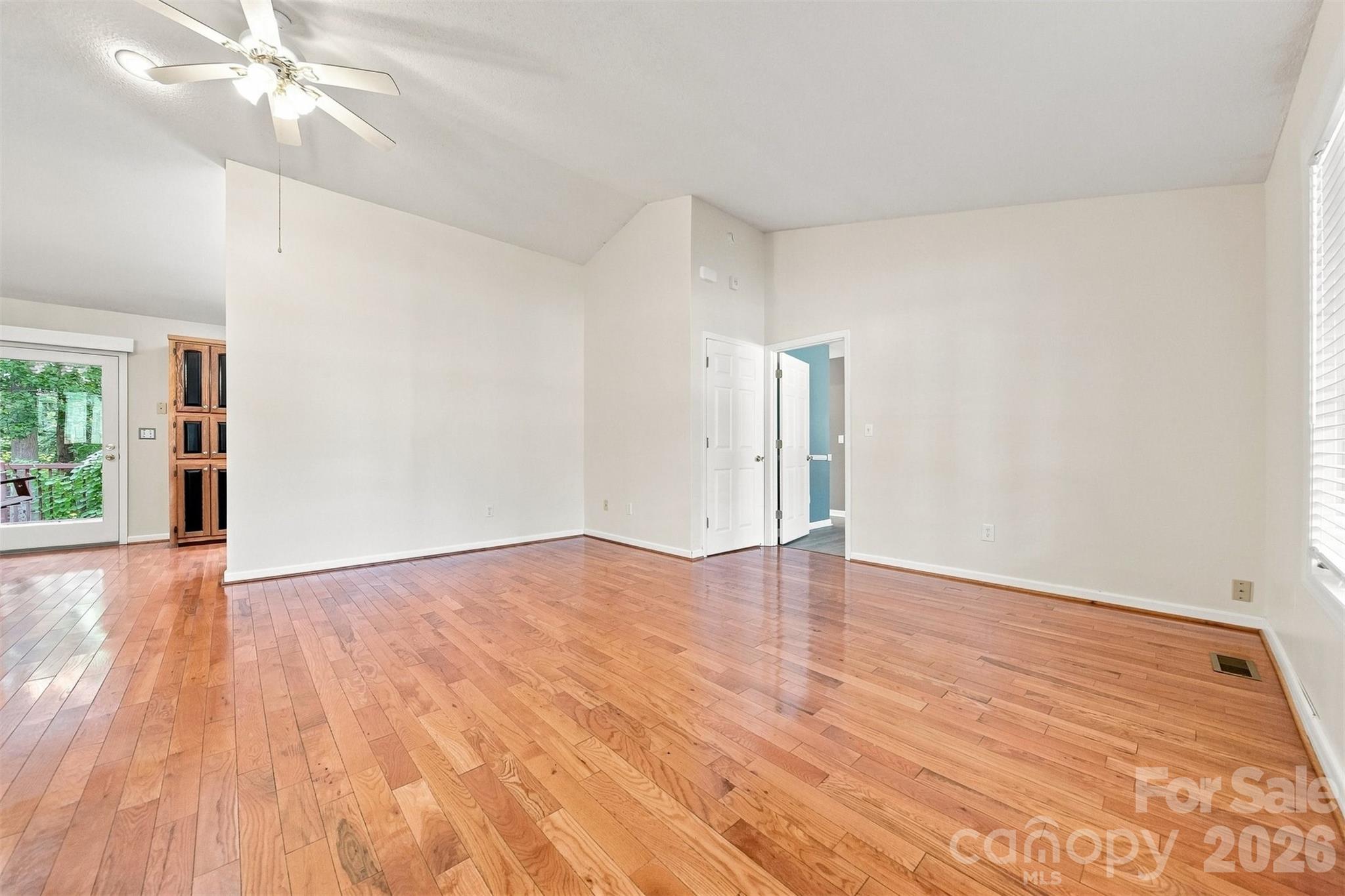 9 Daniel Circle Property Photo 7