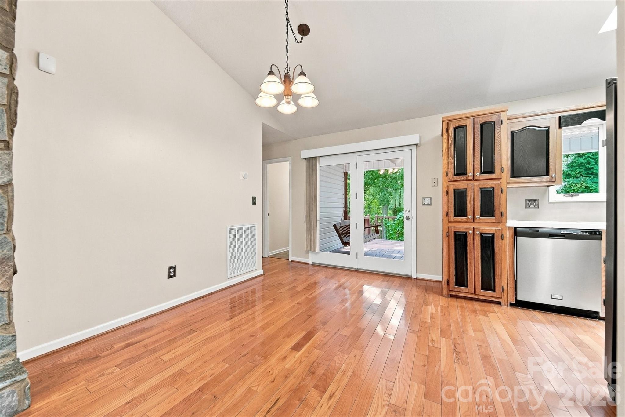 9 Daniel Circle Property Photo 9
