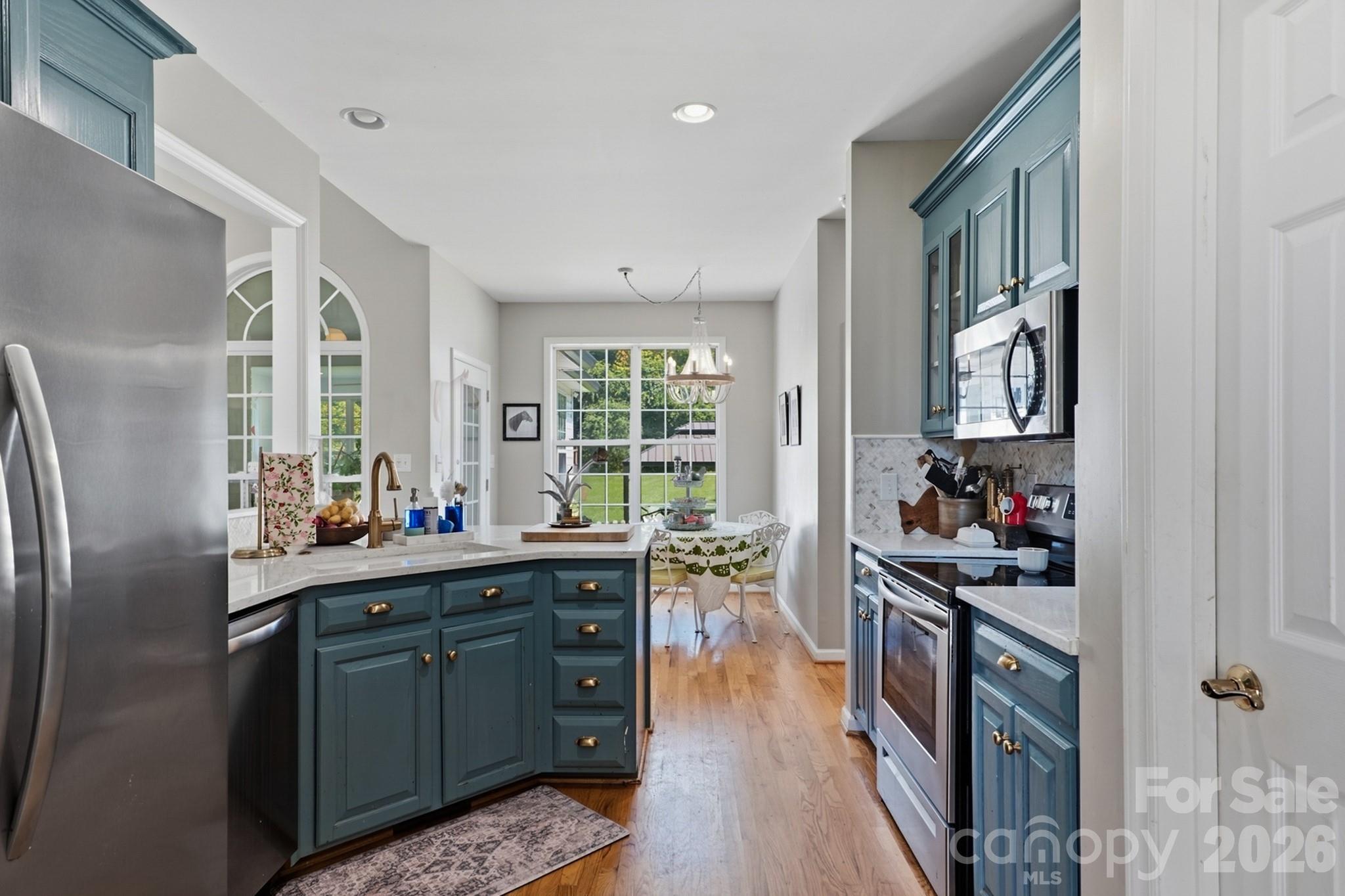 8025 Silver Maple Lane Property Photo 3