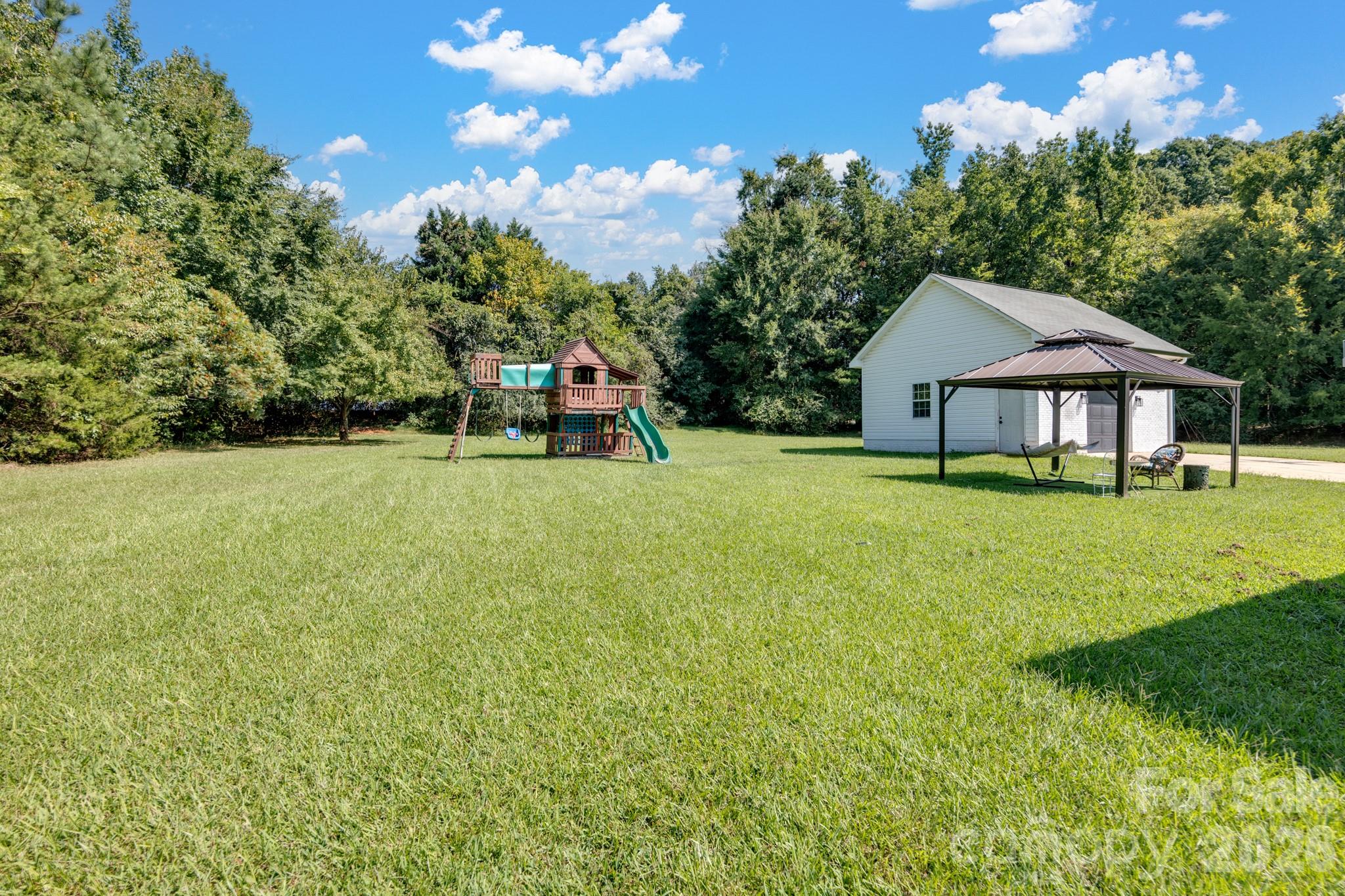 8025 Silver Maple Lane Property Photo 28