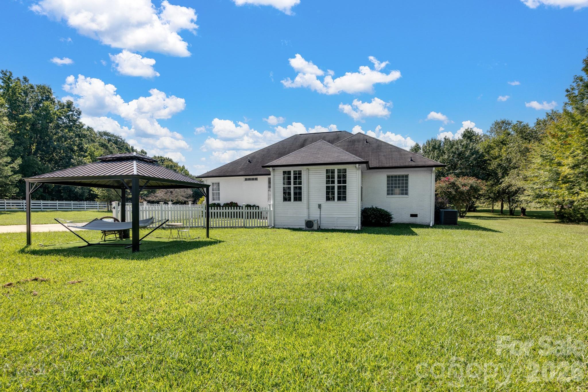 8025 Silver Maple Lane Property Photo 31