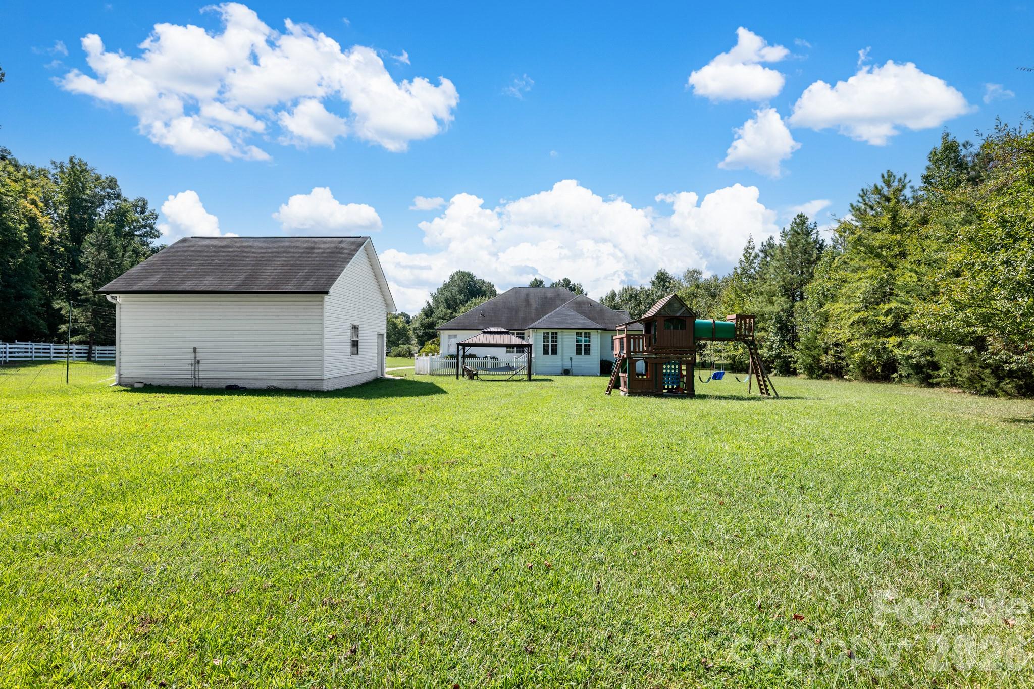 8025 Silver Maple Lane Property Photo 32