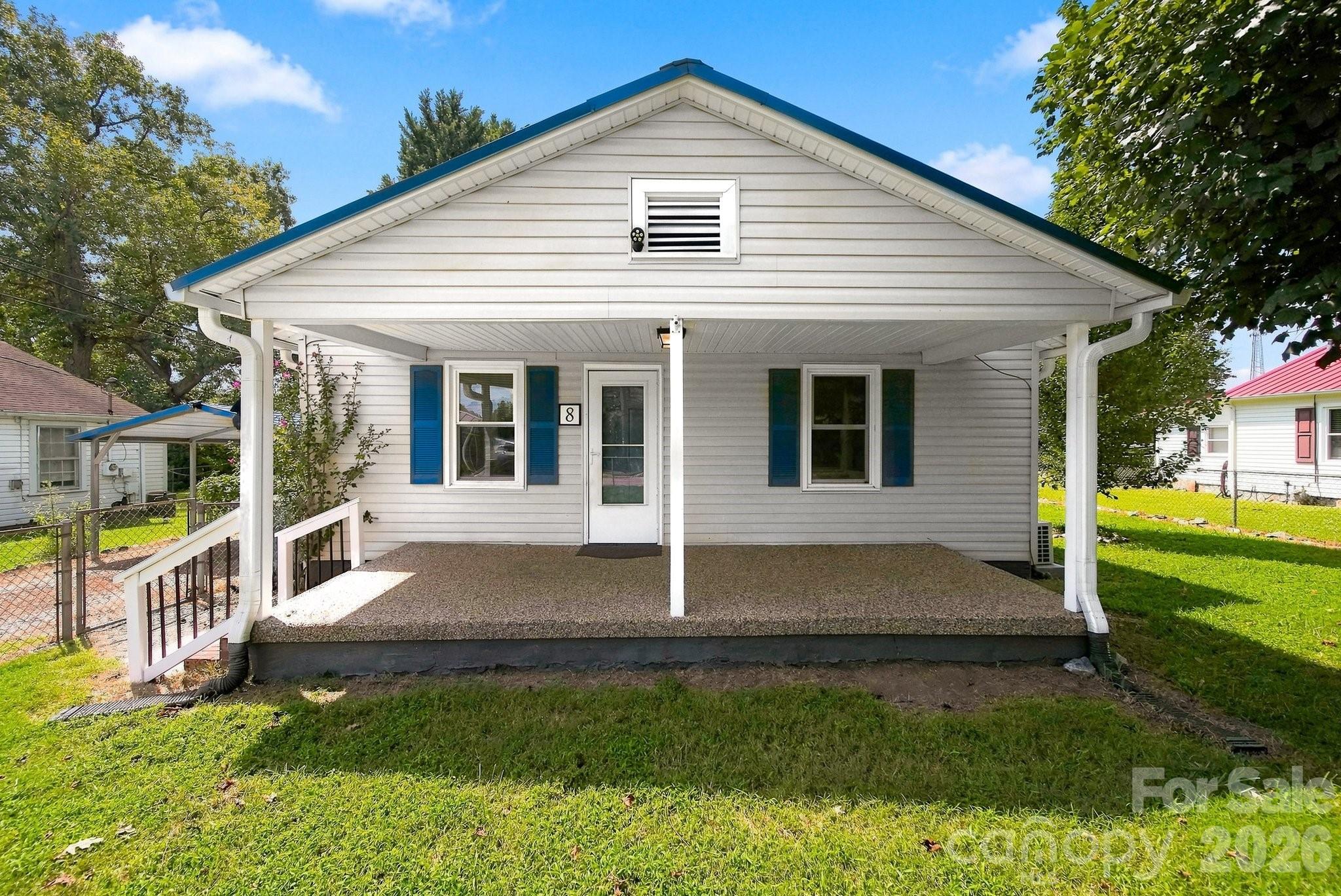 8 Crescent Street Property Photo 2