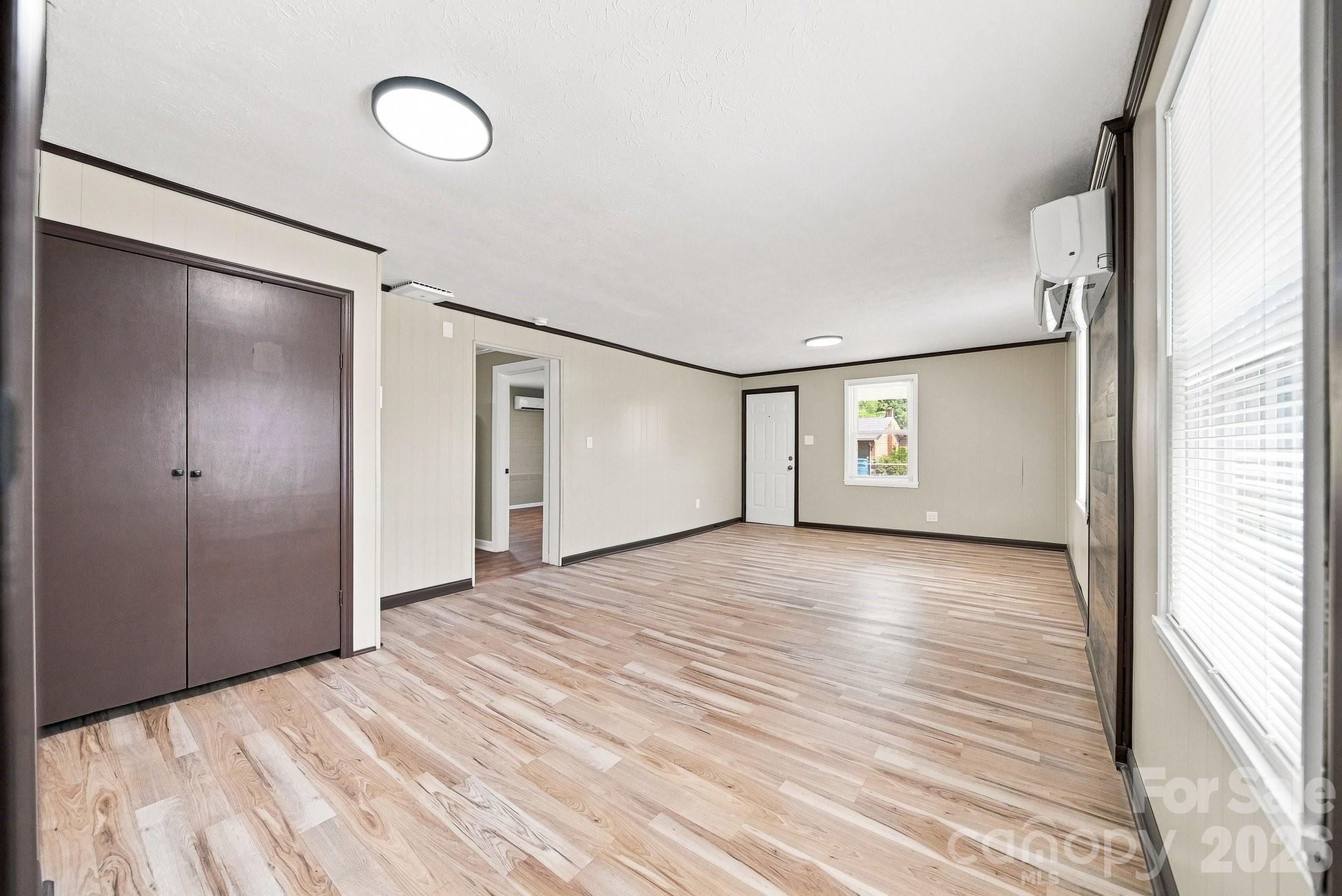8 Crescent Street Property Photo 3