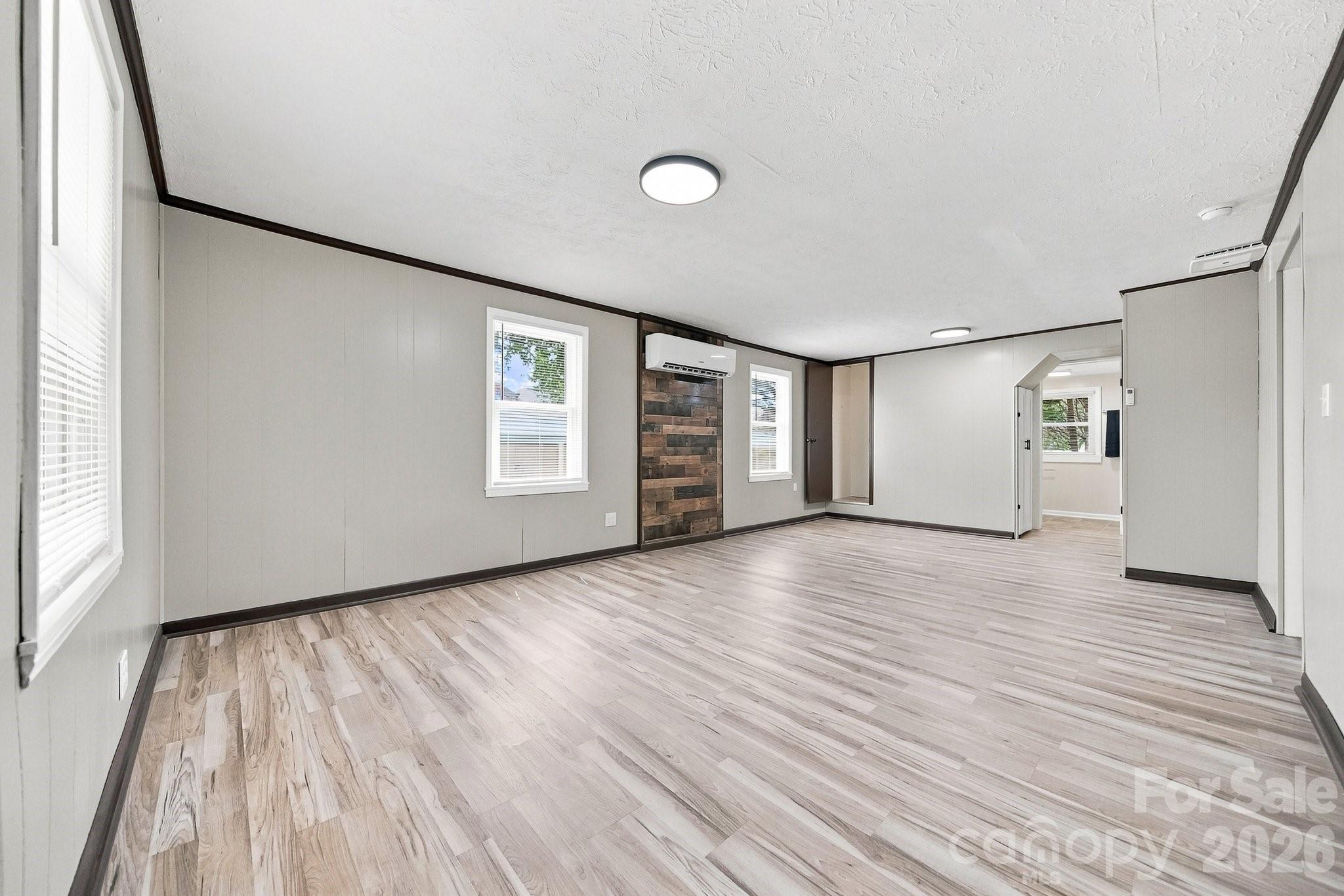 8 Crescent Street Property Photo 5