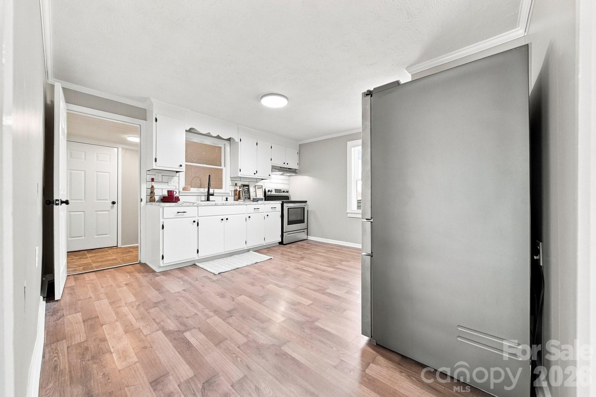 8 Crescent Street Property Photo 10