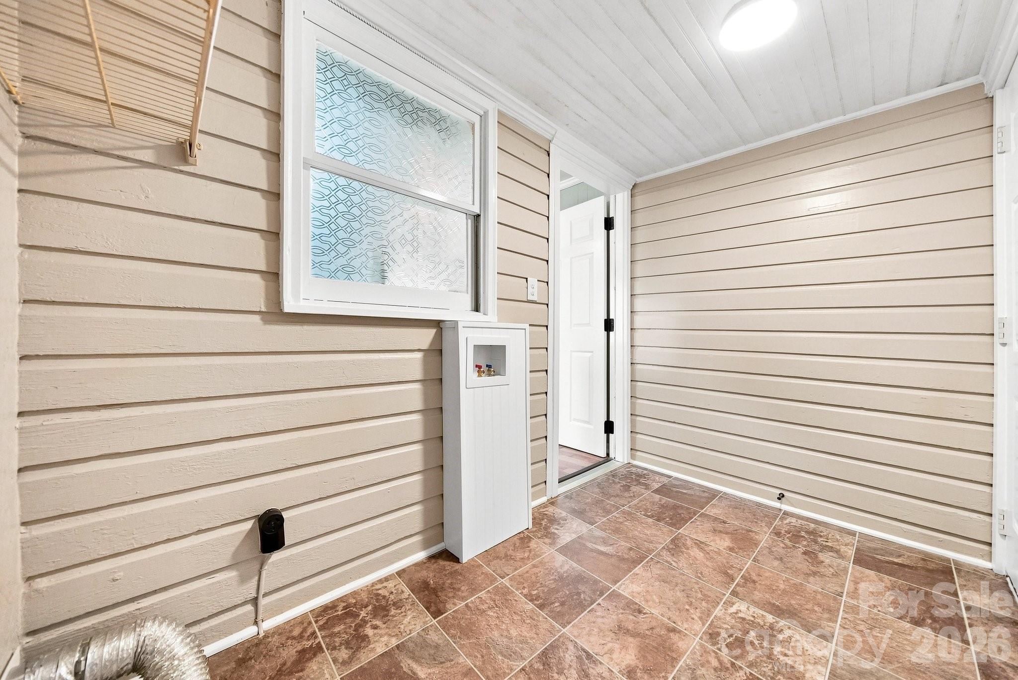 8 Crescent Street Property Photo 11