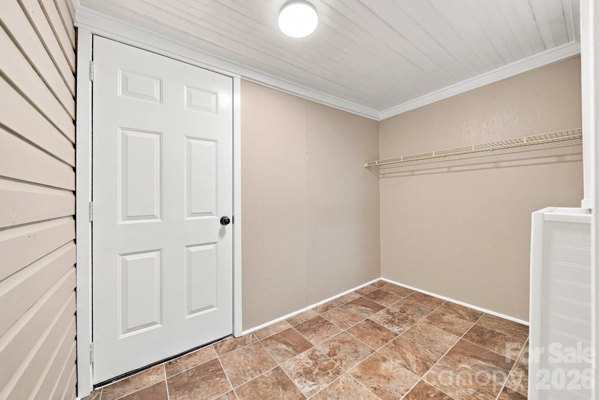 8 Crescent Street Property Photo 12
