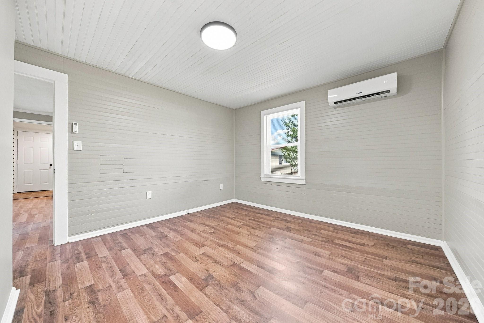 8 Crescent Street Property Photo 13