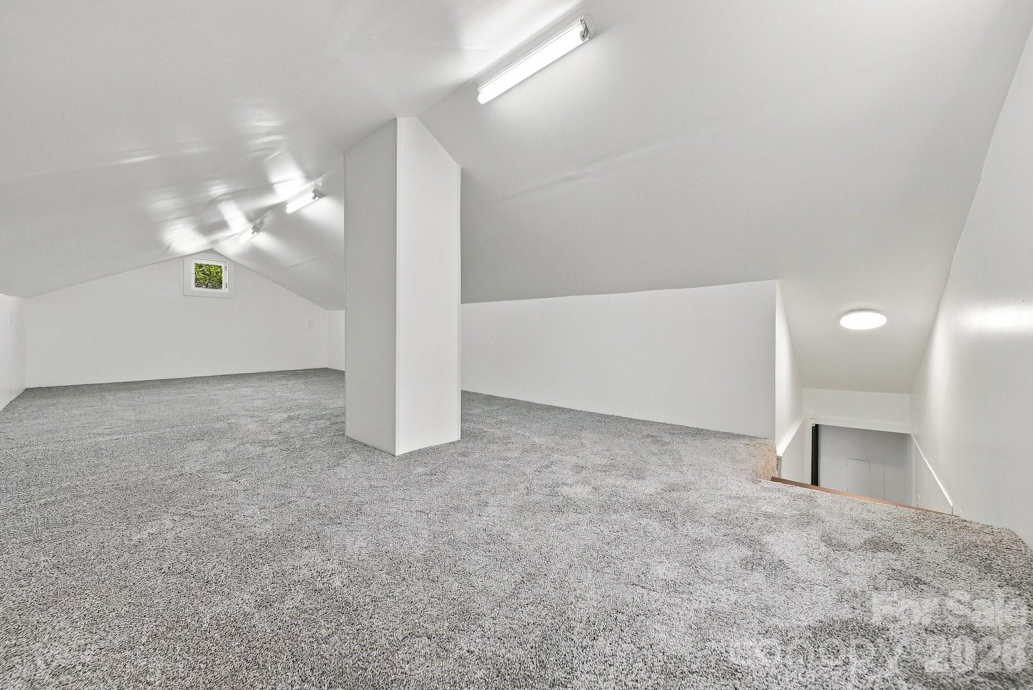 8 Crescent Street Property Photo 16