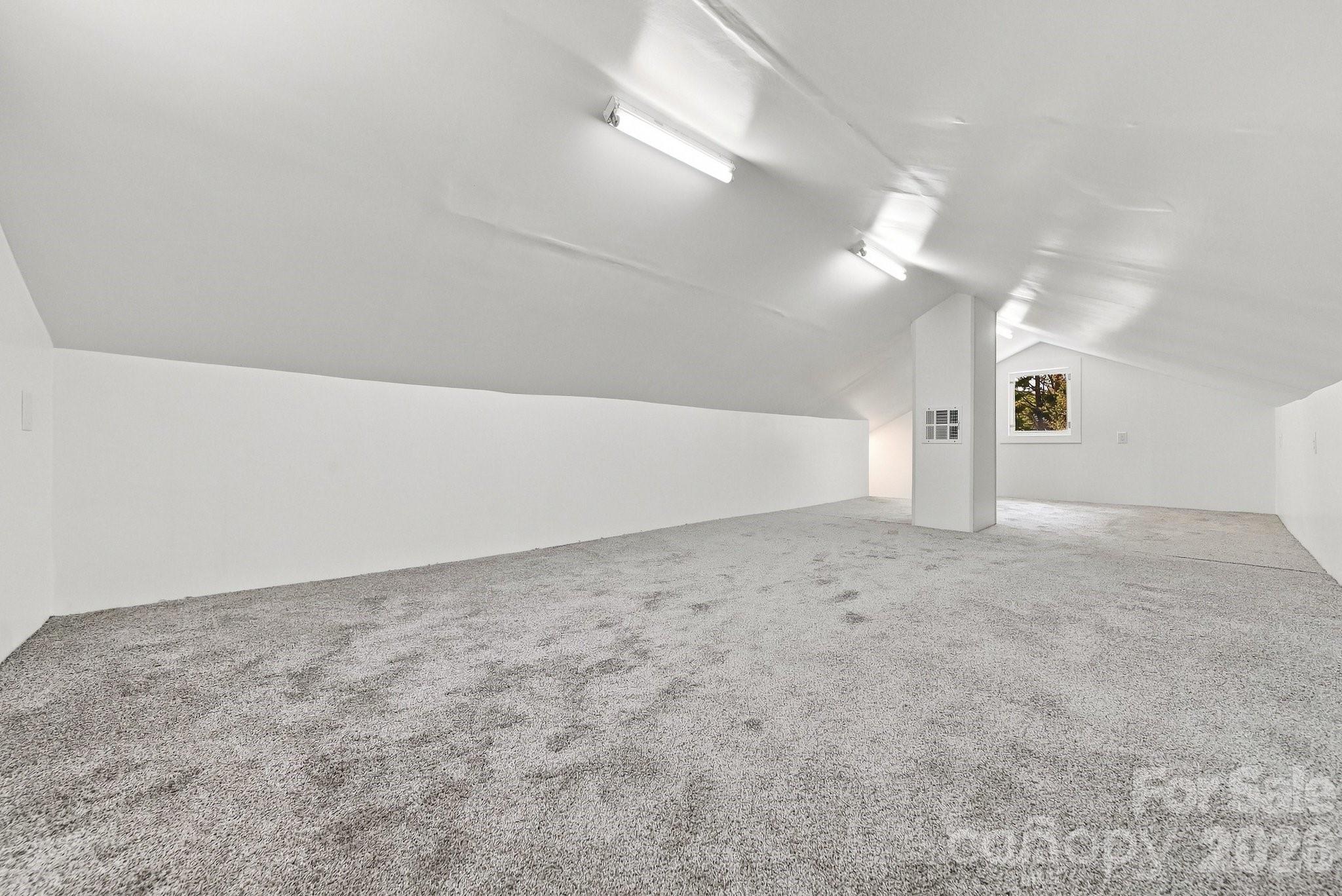 8 Crescent Street Property Photo 18
