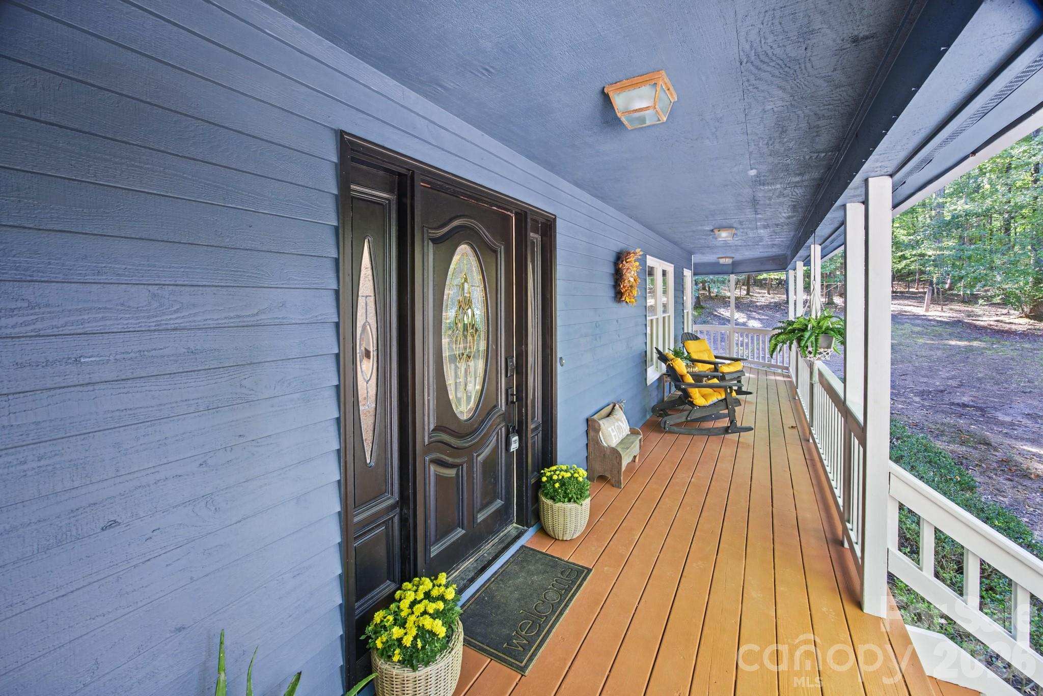 2703 Blythe Road Property Photo 3