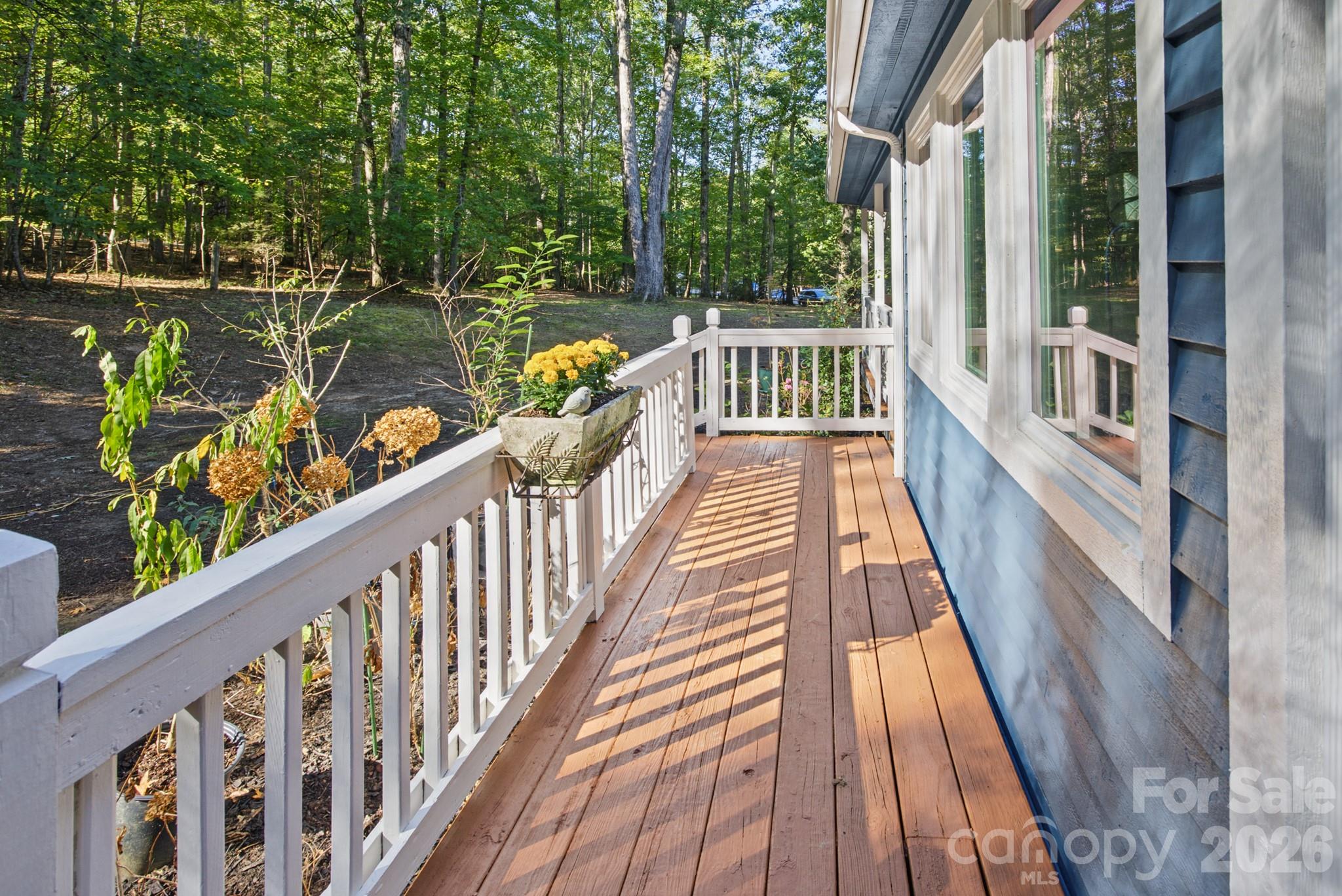 2703 Blythe Road Property Photo 4