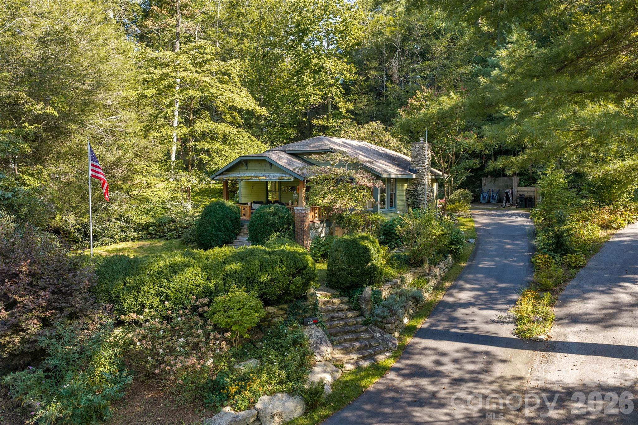 95 Chestnut Hill Loop Road Property Photo 1
