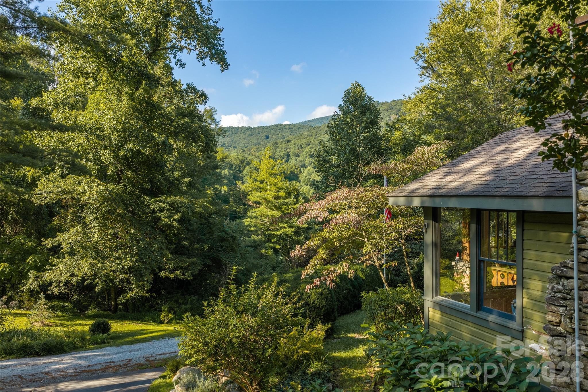 95 Chestnut Hill Loop Road Property Photo 2