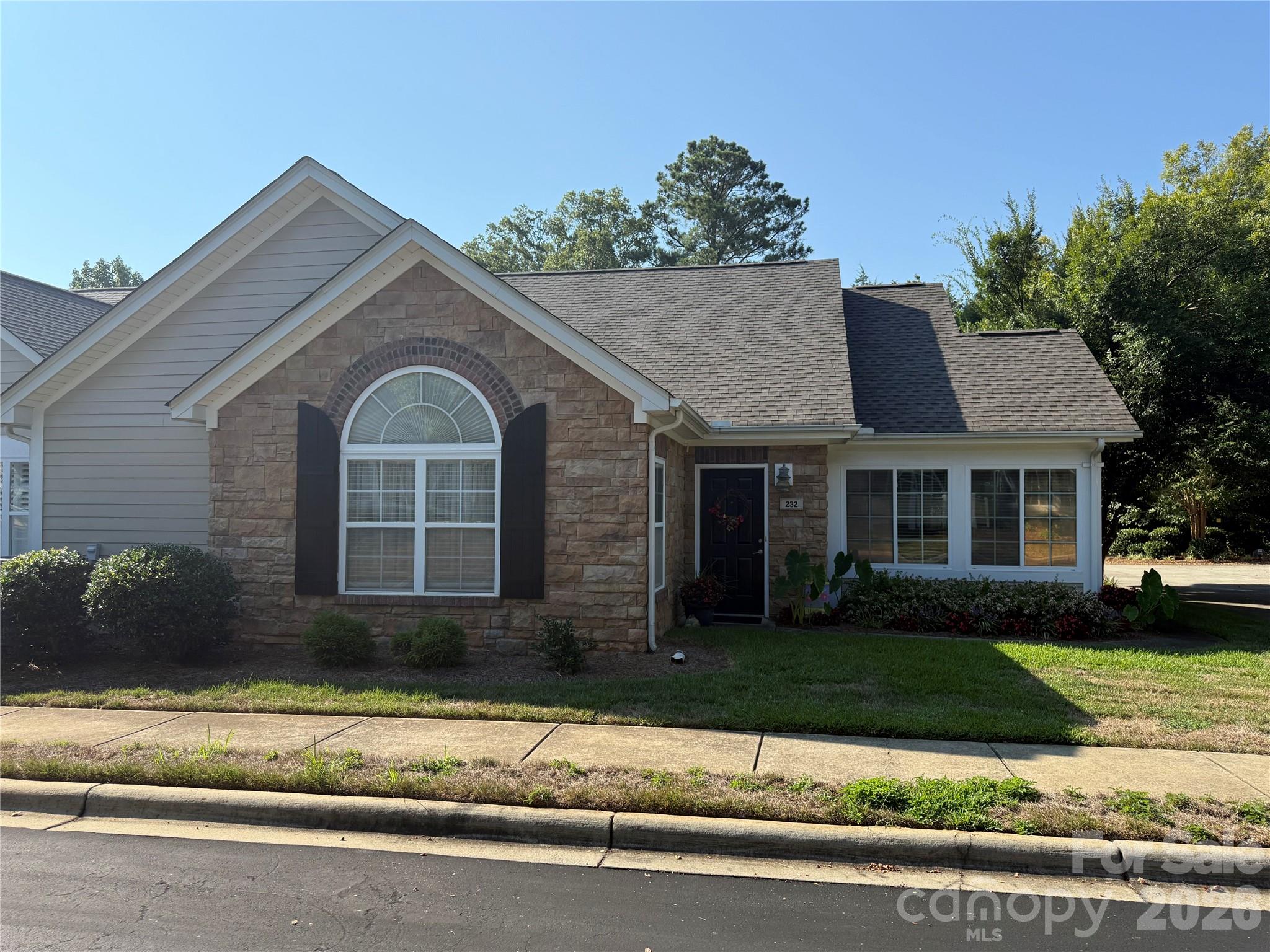 232 Lone Oak Circle Property Photo 1