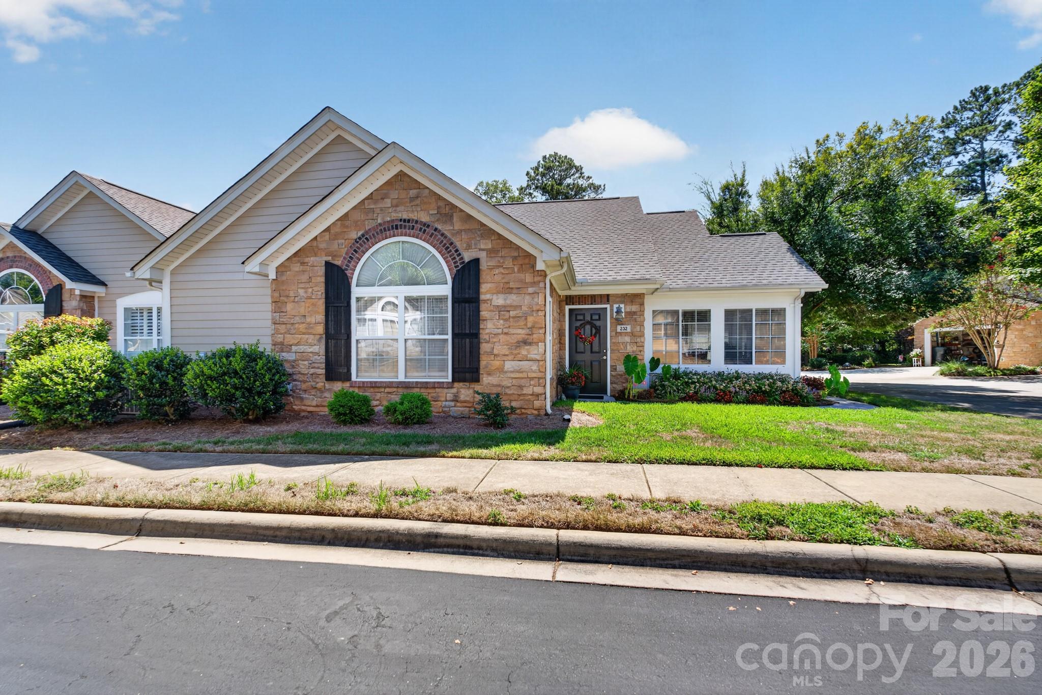 232 Lone Oak Circle Property Photo 1