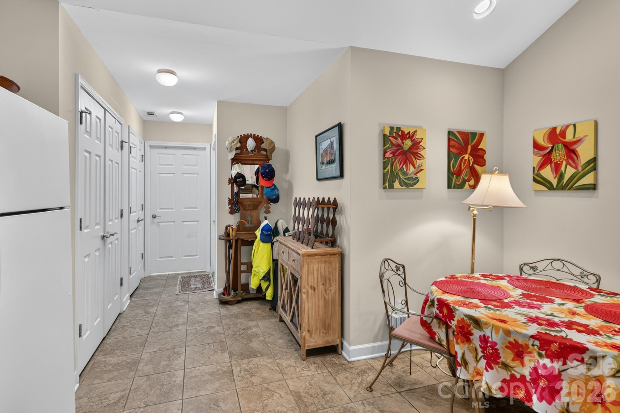 232 Lone Oak Circle Property Photo 17