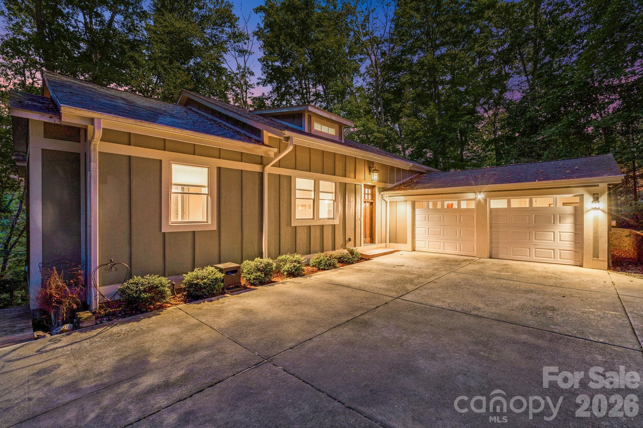 22 Wild Violet Lane Property Photo 1