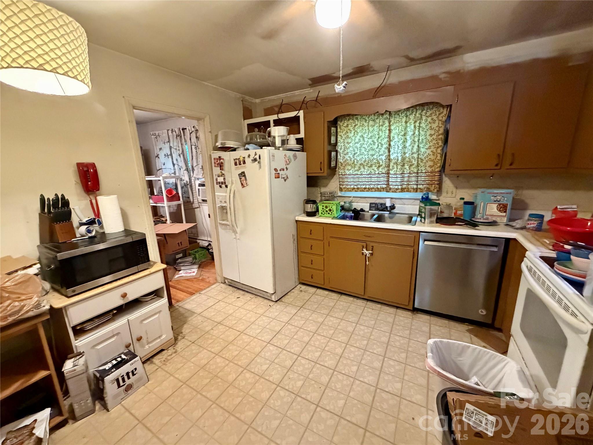 3512 Winterfield Place Property Photo 4