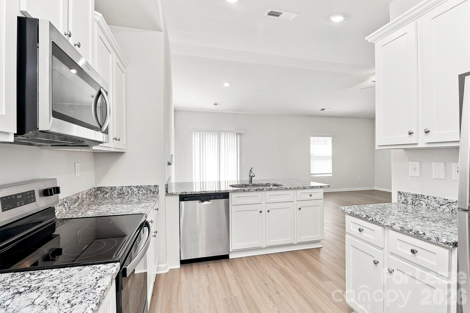 124 Lightning Drive Property Photo 3