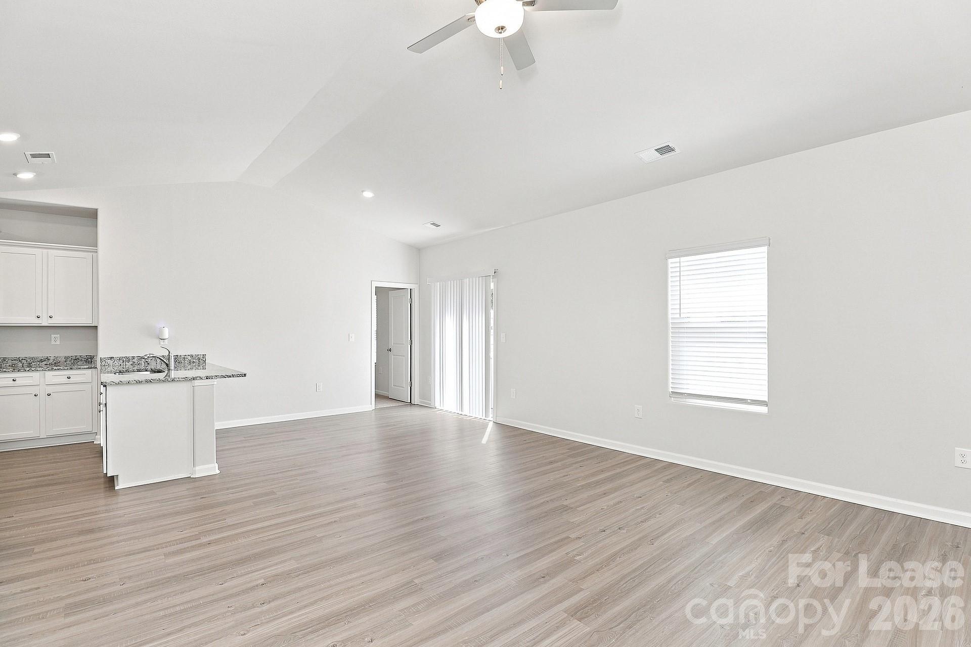 124 Lightning Drive Property Photo 6