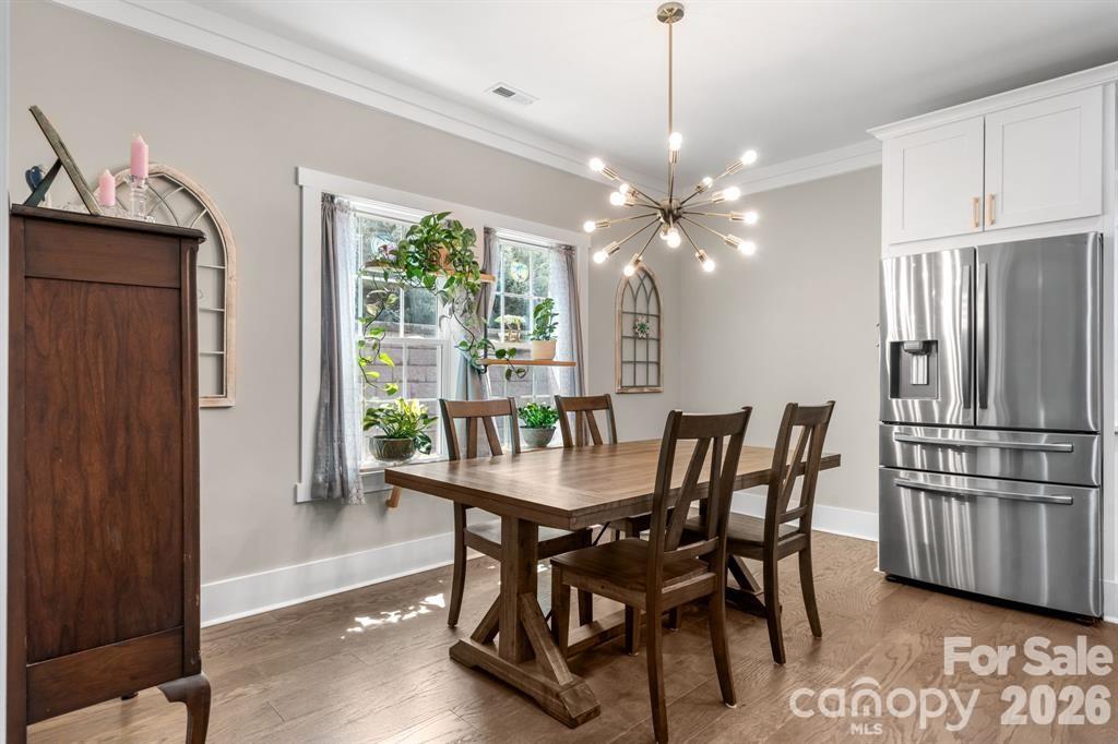 5046 Woodwinds Drive Property Photo 12