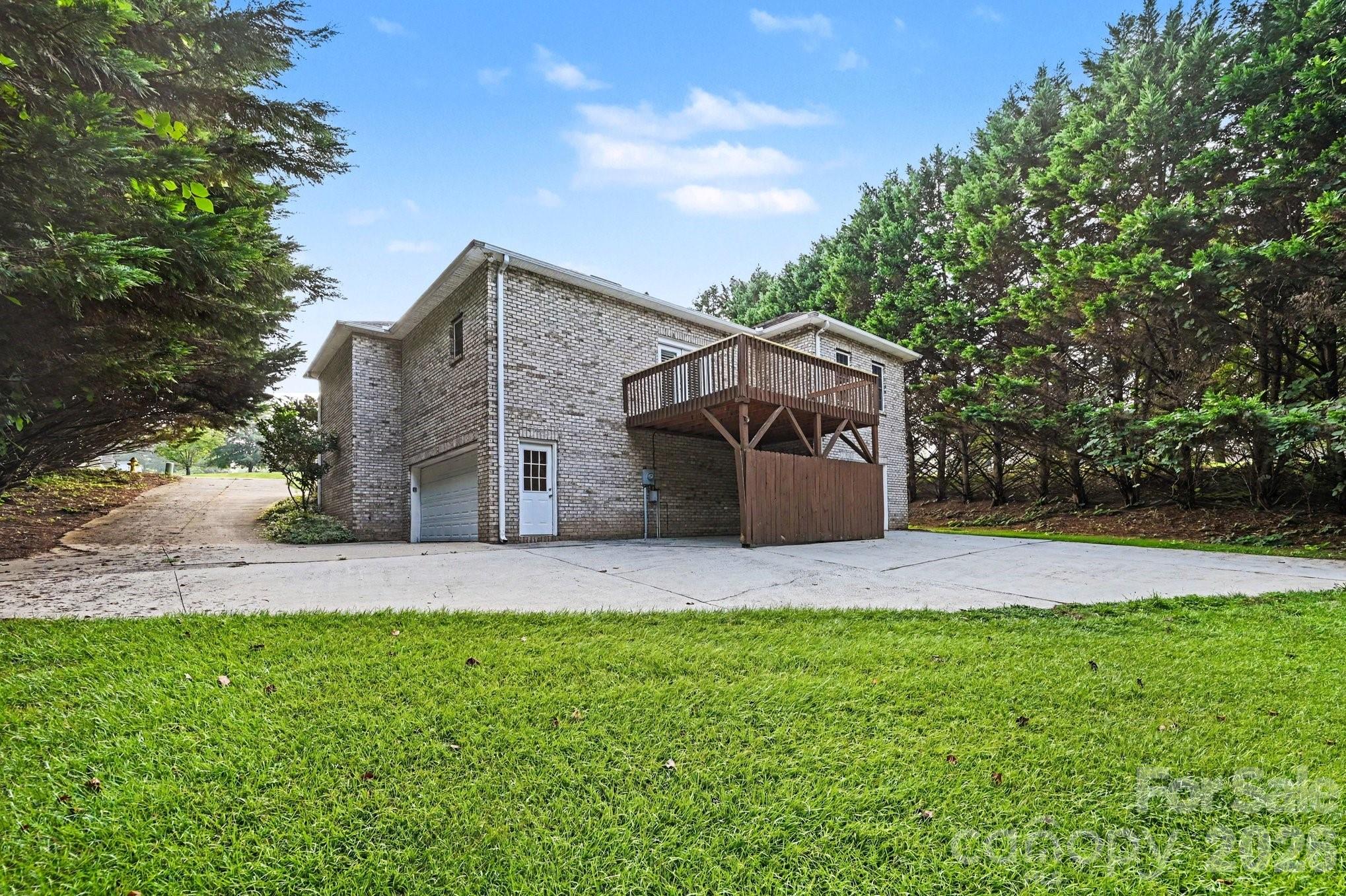 1703 Running Deer Drive Property Photo 16
