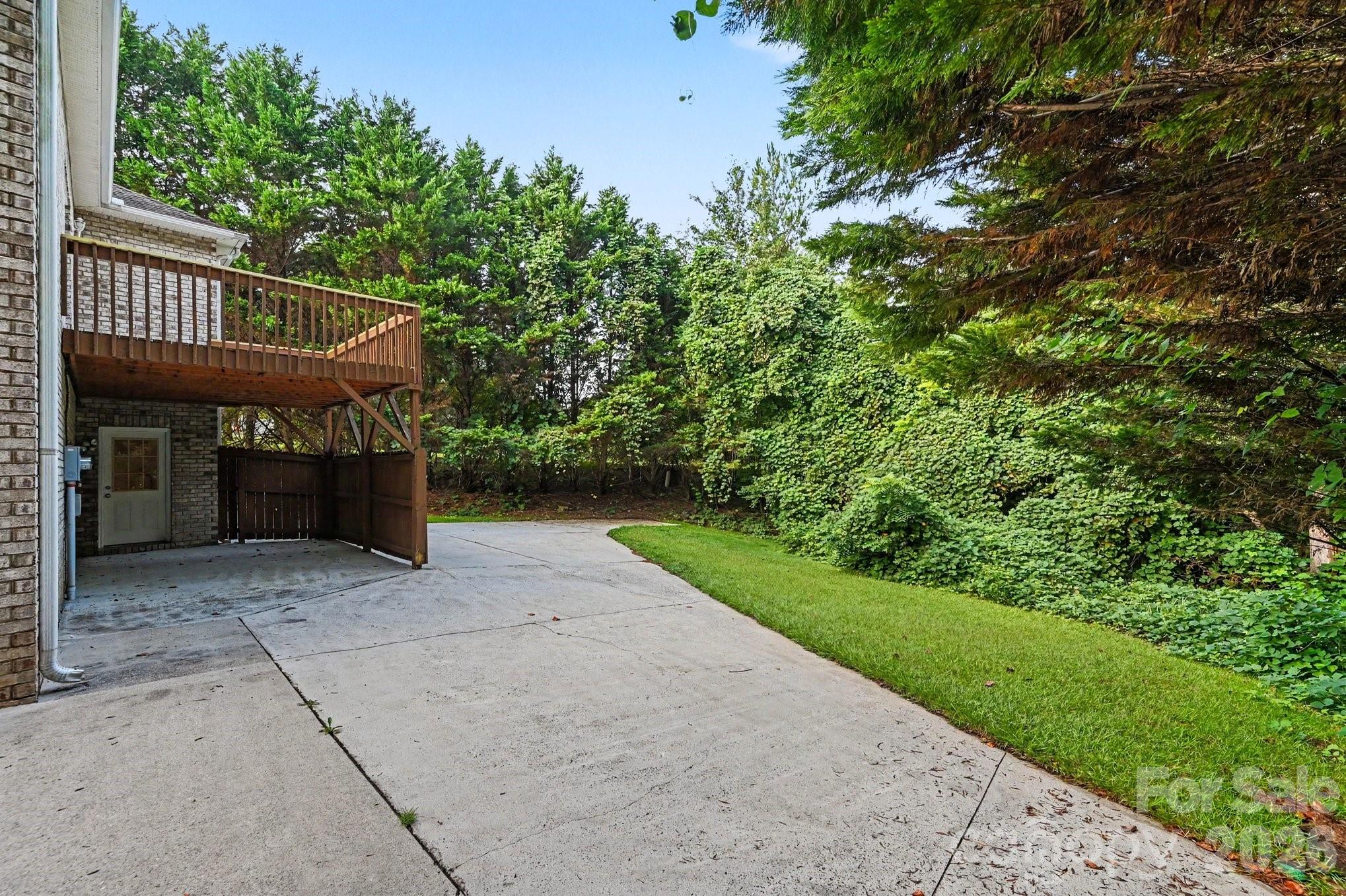 1703 Running Deer Drive Property Photo 20