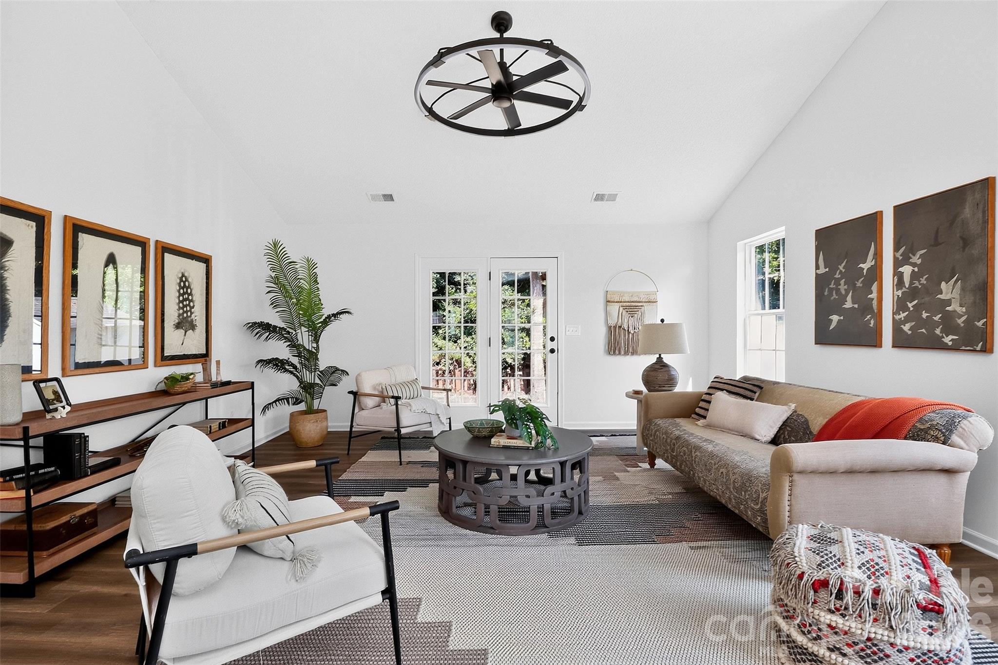 6111 Country Walk Drive Property Photo 18