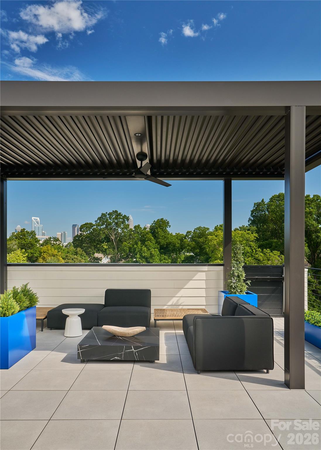 610 Queens Road Property Photo 3