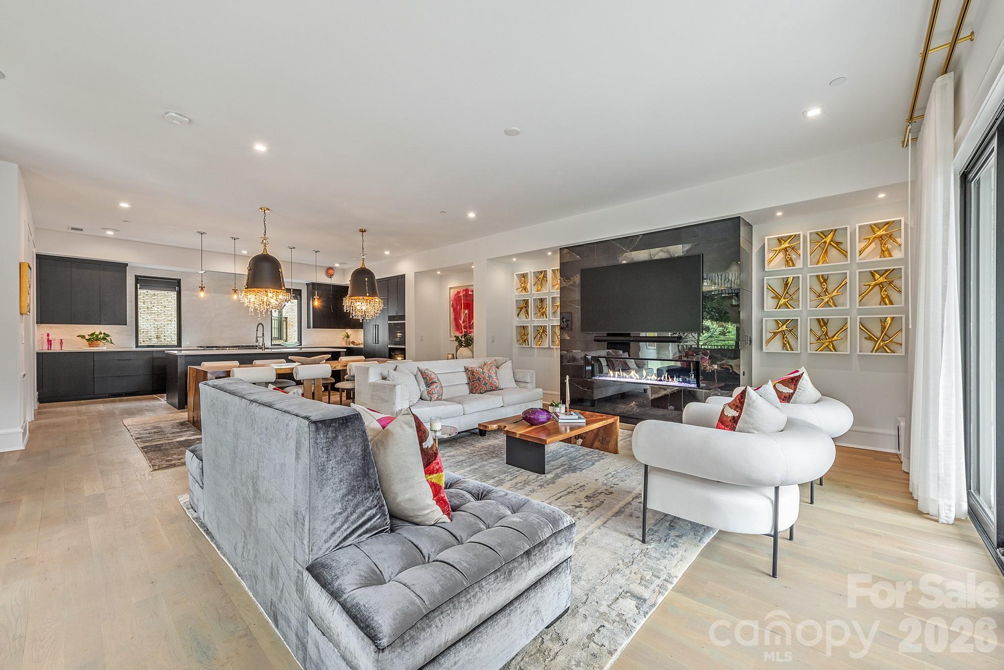 610 Queens Road Property Photo 10