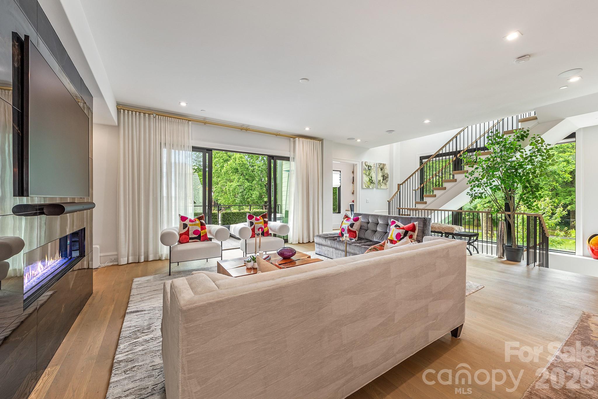 610 Queens Road Property Photo 24