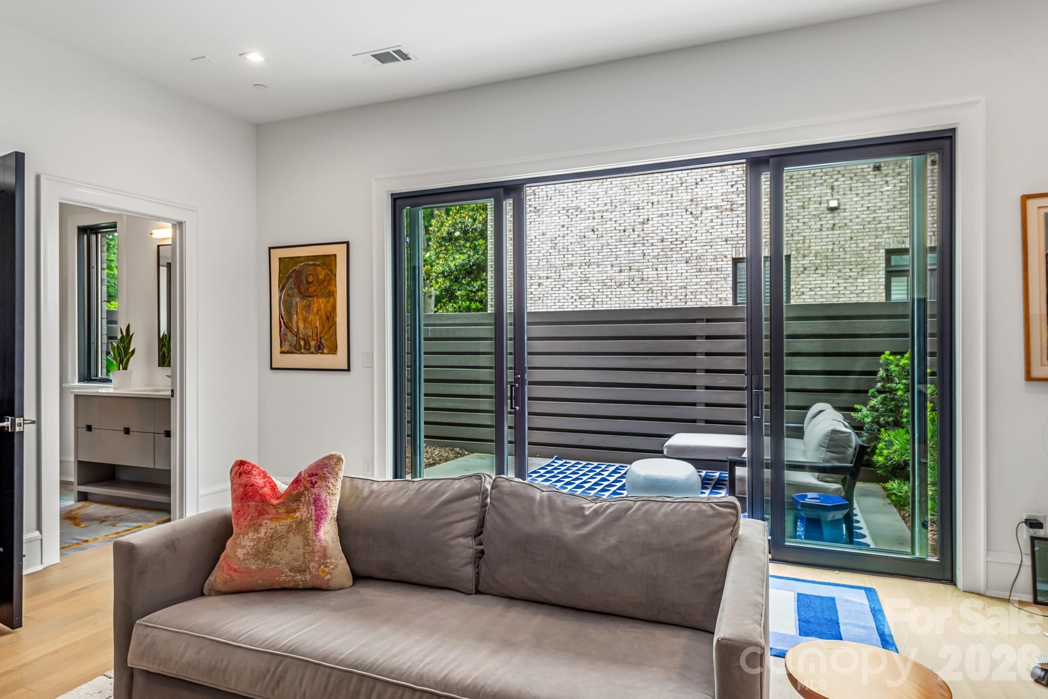 610 Queens Road Property Photo 40