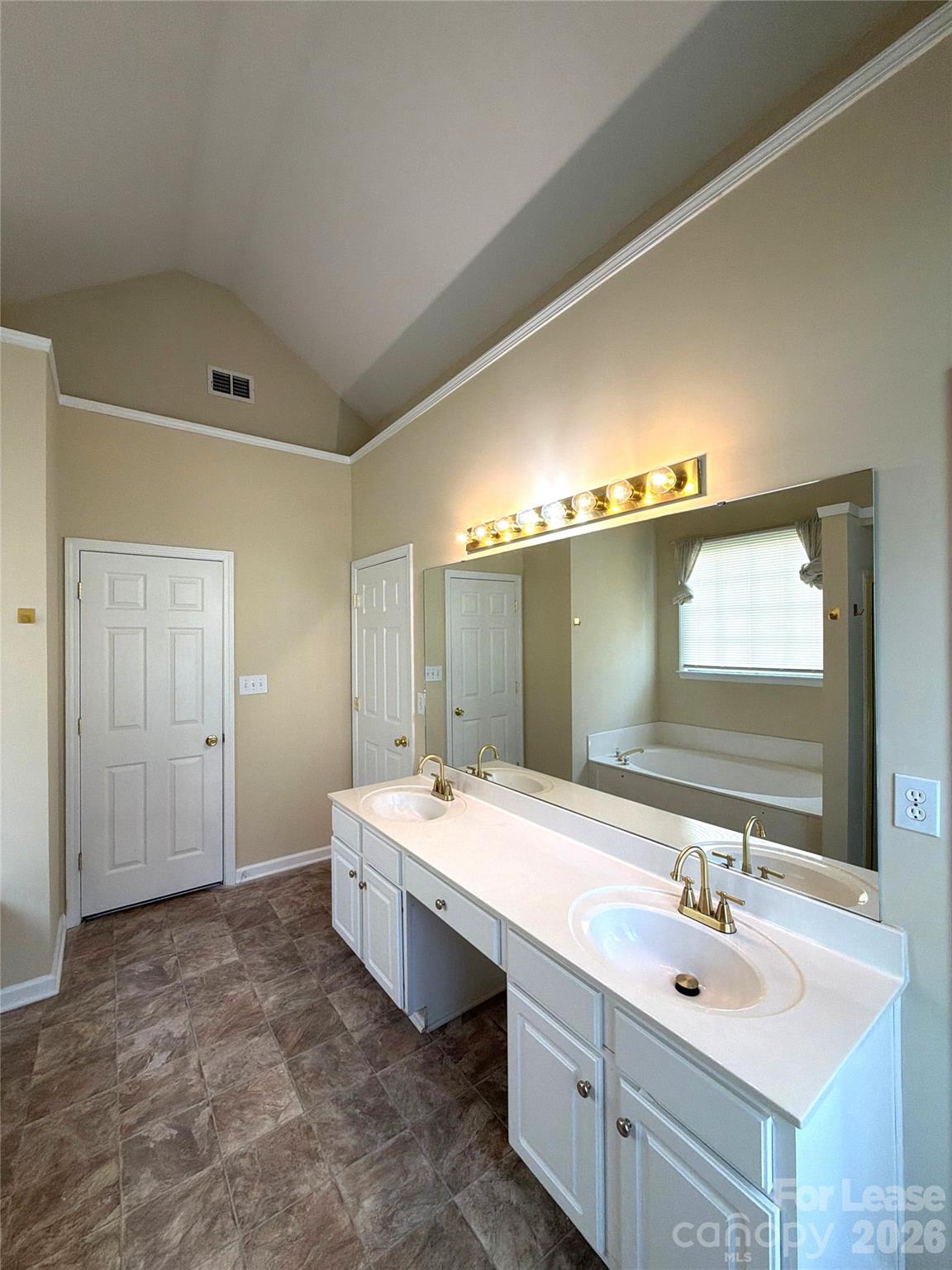 3100 Arklow Road Property Photo 20